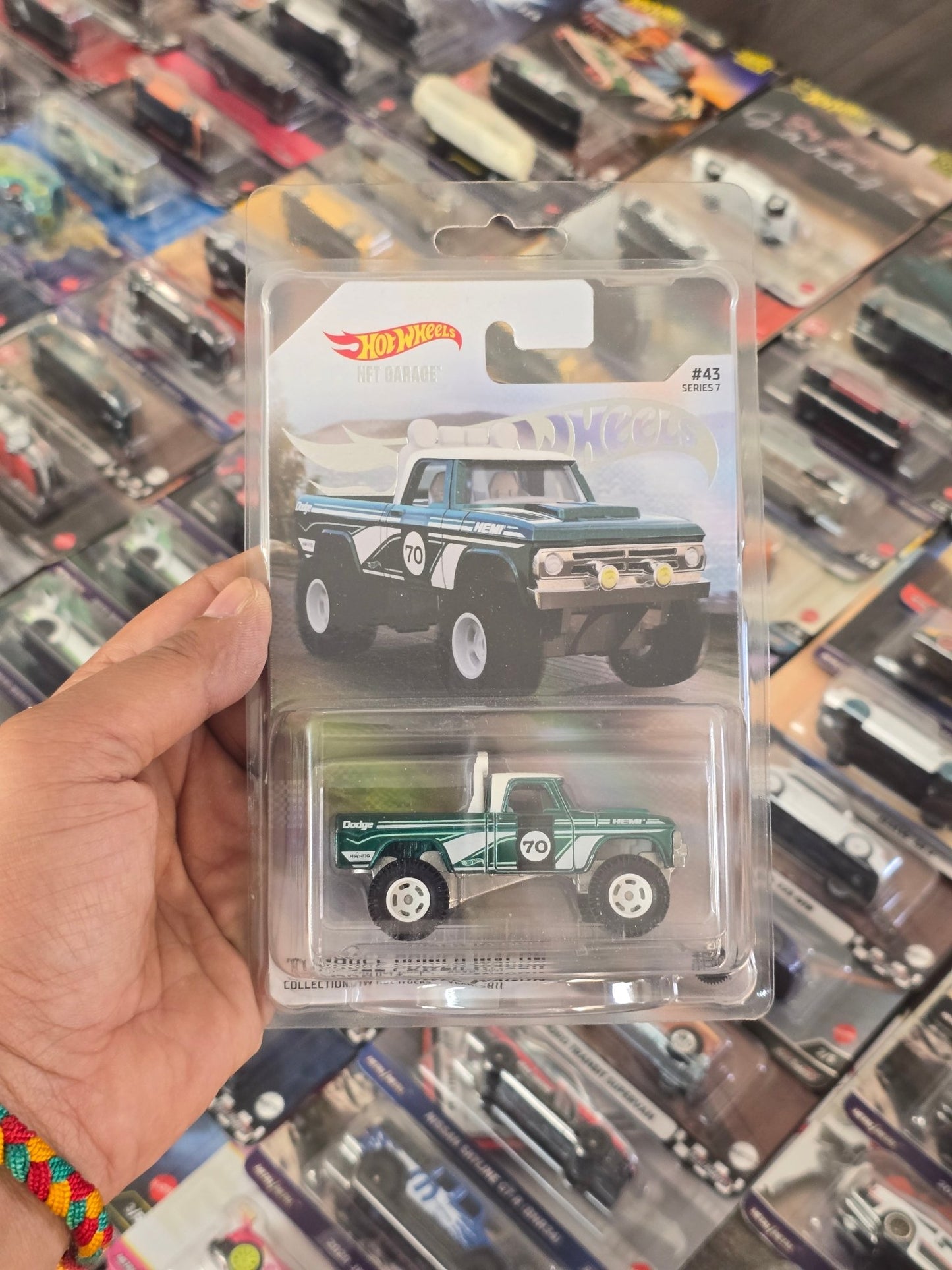 Hot Wheels NFT 1970 Dodge Power Wagon - Kinder Logs