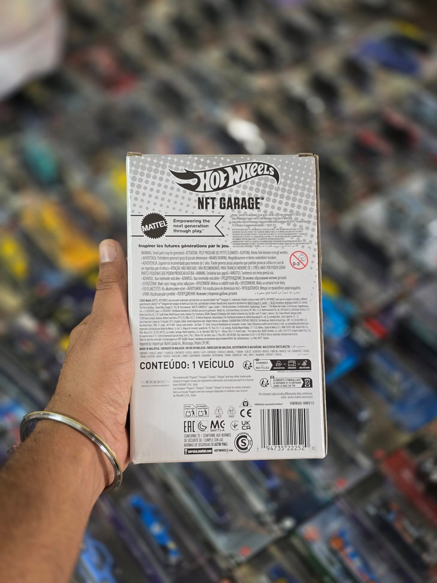 Hot Wheels NFT Pagani Zonda R (Spectraflame Red) - Kinder Logs