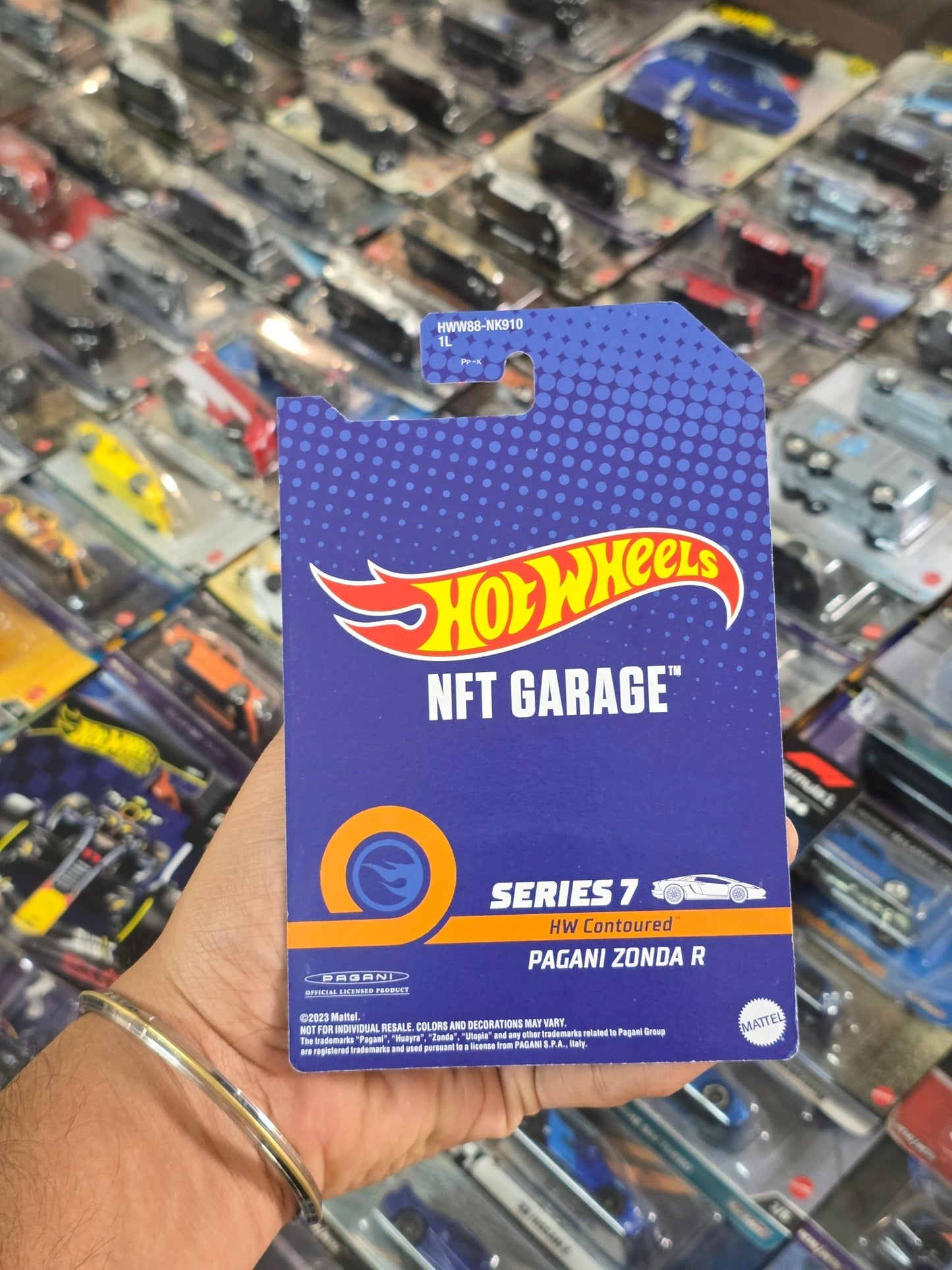 Hot Wheels NFT Pagani Zonda R (Spectraflame Red) - Kinder Logs