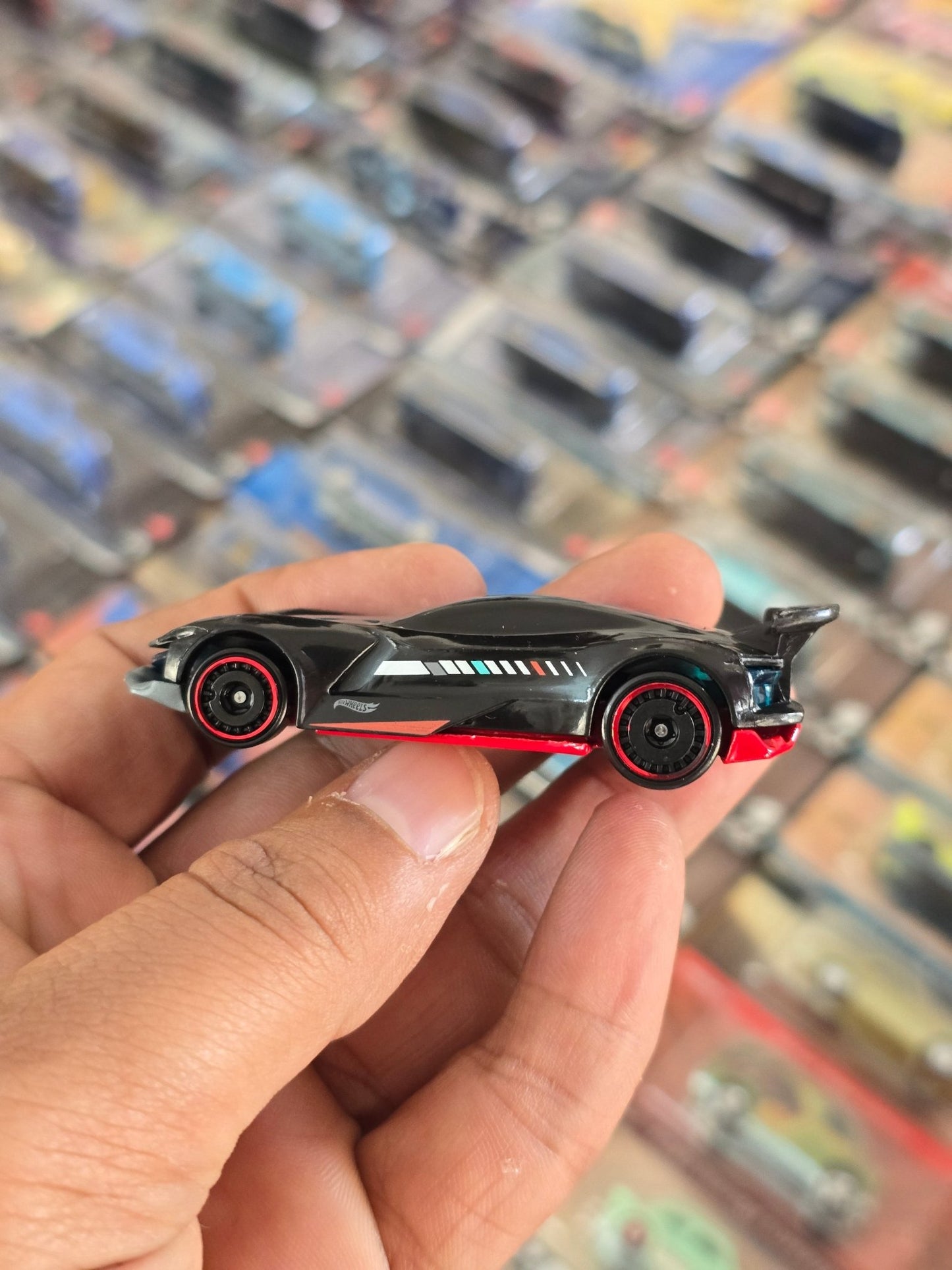 Hot Wheels Nightburnerz Gazella R (Uncarded) - Kinder Logs