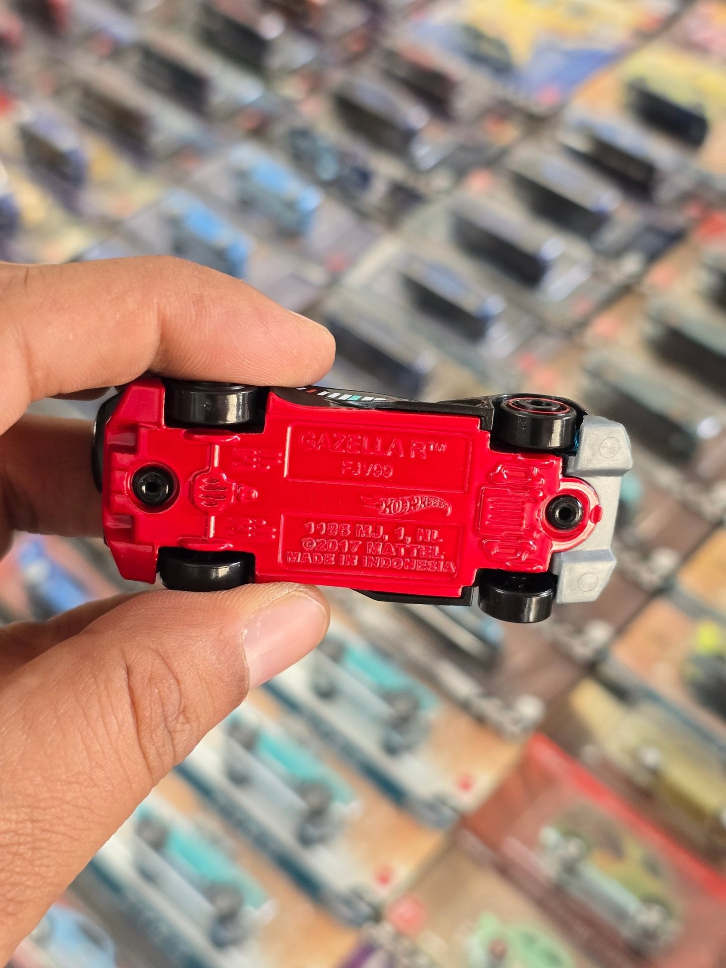 Hot Wheels Nightburnerz Gazella R (Uncarded) - Kinder Logs