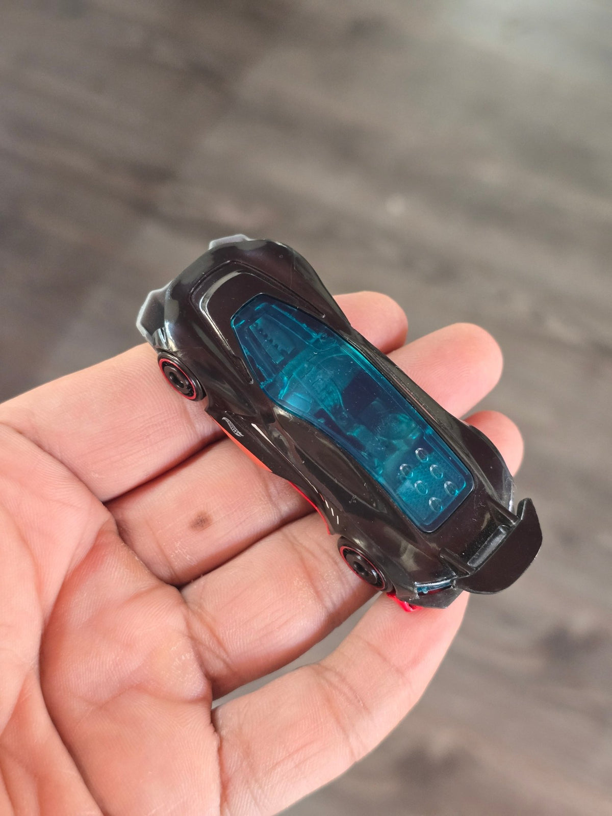 Hot Wheels Nightburnerz Gazella R (Uncarded - New) - Kinder Logs