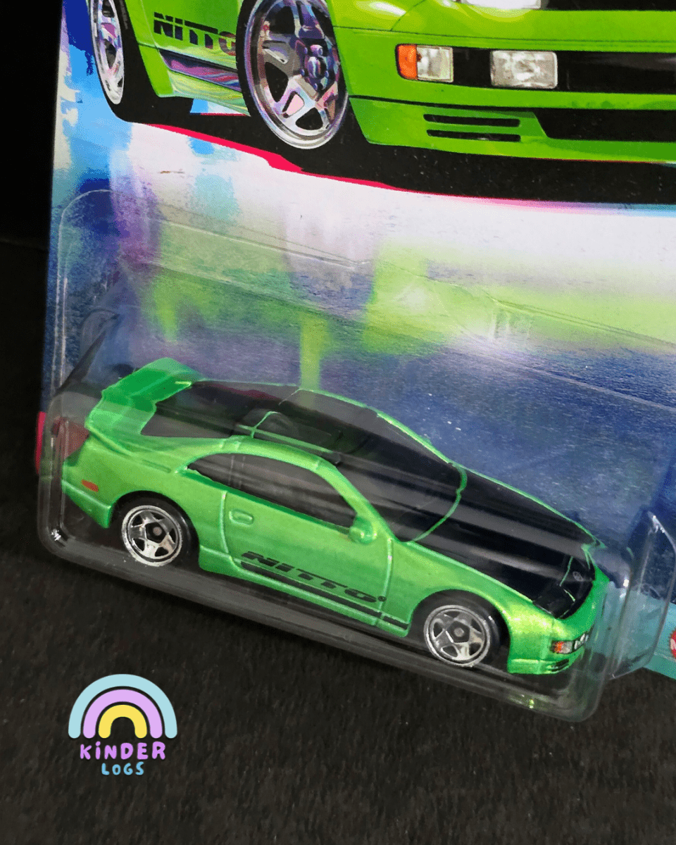 Hot Wheels Nissan 300ZX Twin Turbo - Green (Imported) - Kinder Logs