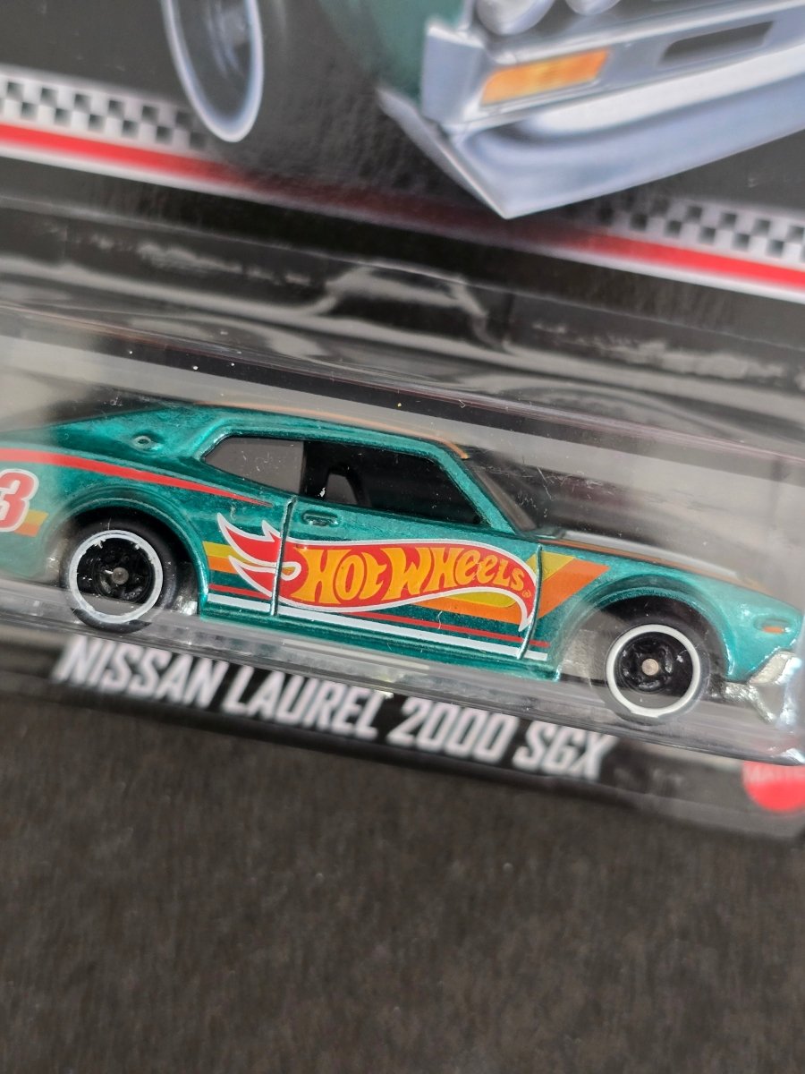 Hot Wheels Nissan Laurel 2000 SGX Collector Edition - Kinder Logs