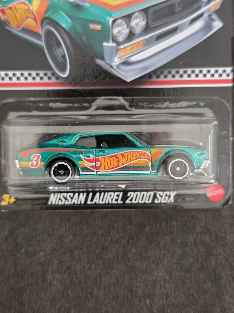 Hot Wheels Nissan Laurel 2000 SGX Collector Edition - Kinder Logs