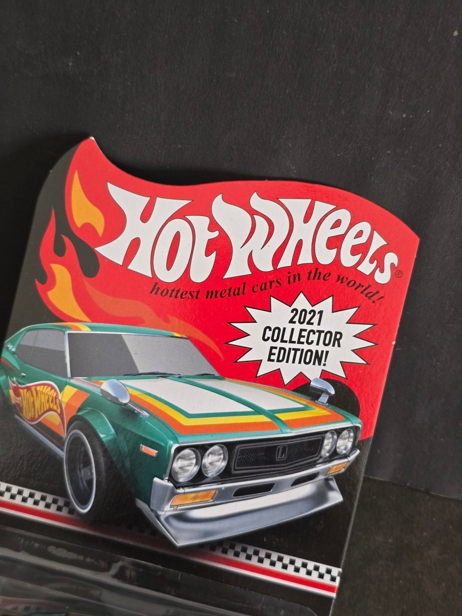 Hot Wheels Nissan Laurel 2000 SGX Collector Edition - Kinder Logs