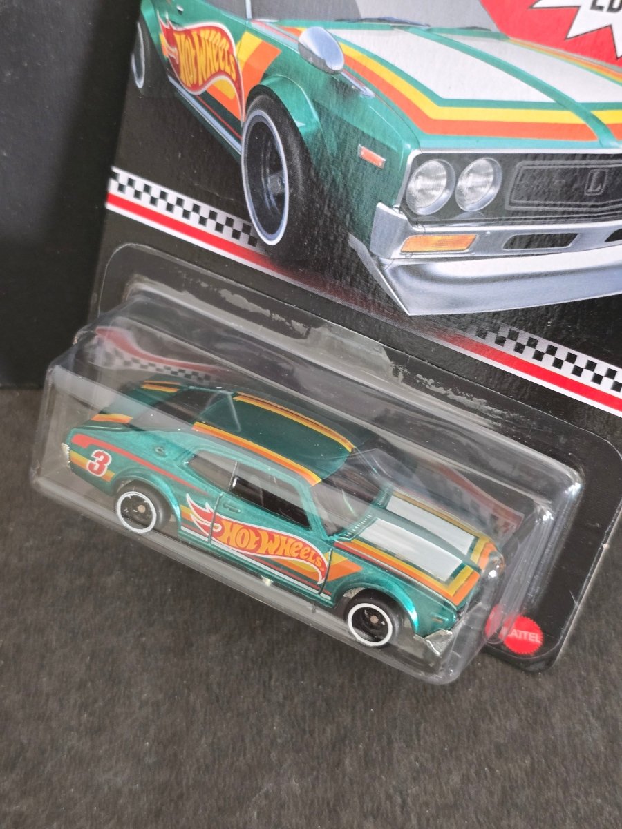 Hot Wheels Nissan Laurel 2000 SGX Collector Edition - Kinder Logs