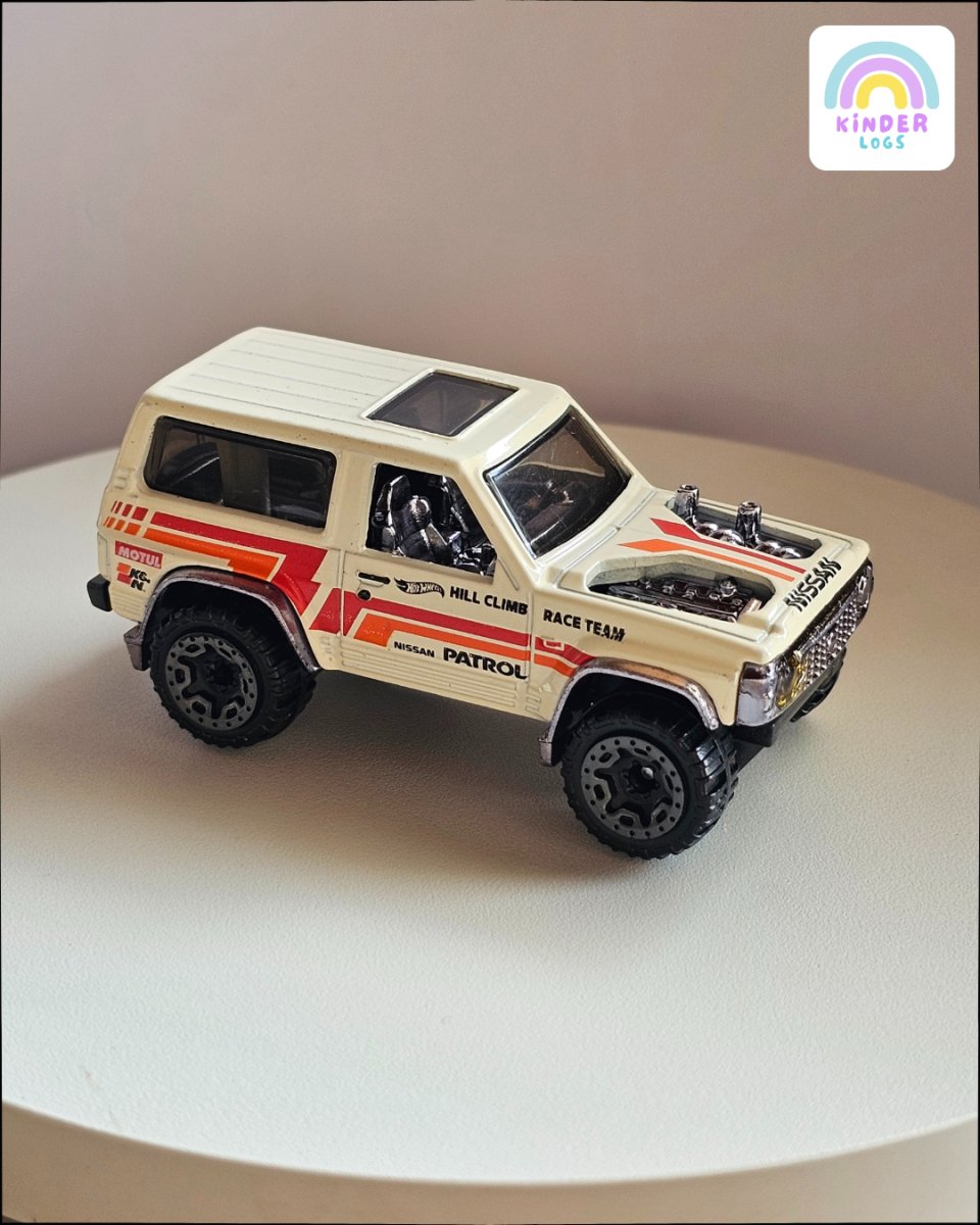 Hot Wheels Nissan Patrol Custom Model (Uncarded) - Kinder Logs