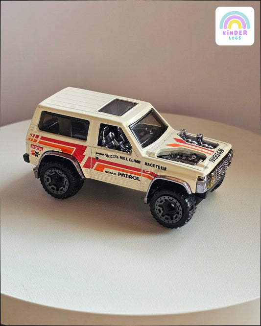 Hot Wheels Nissan Patrol Custom Model (Uncarded) - Kinder Logs