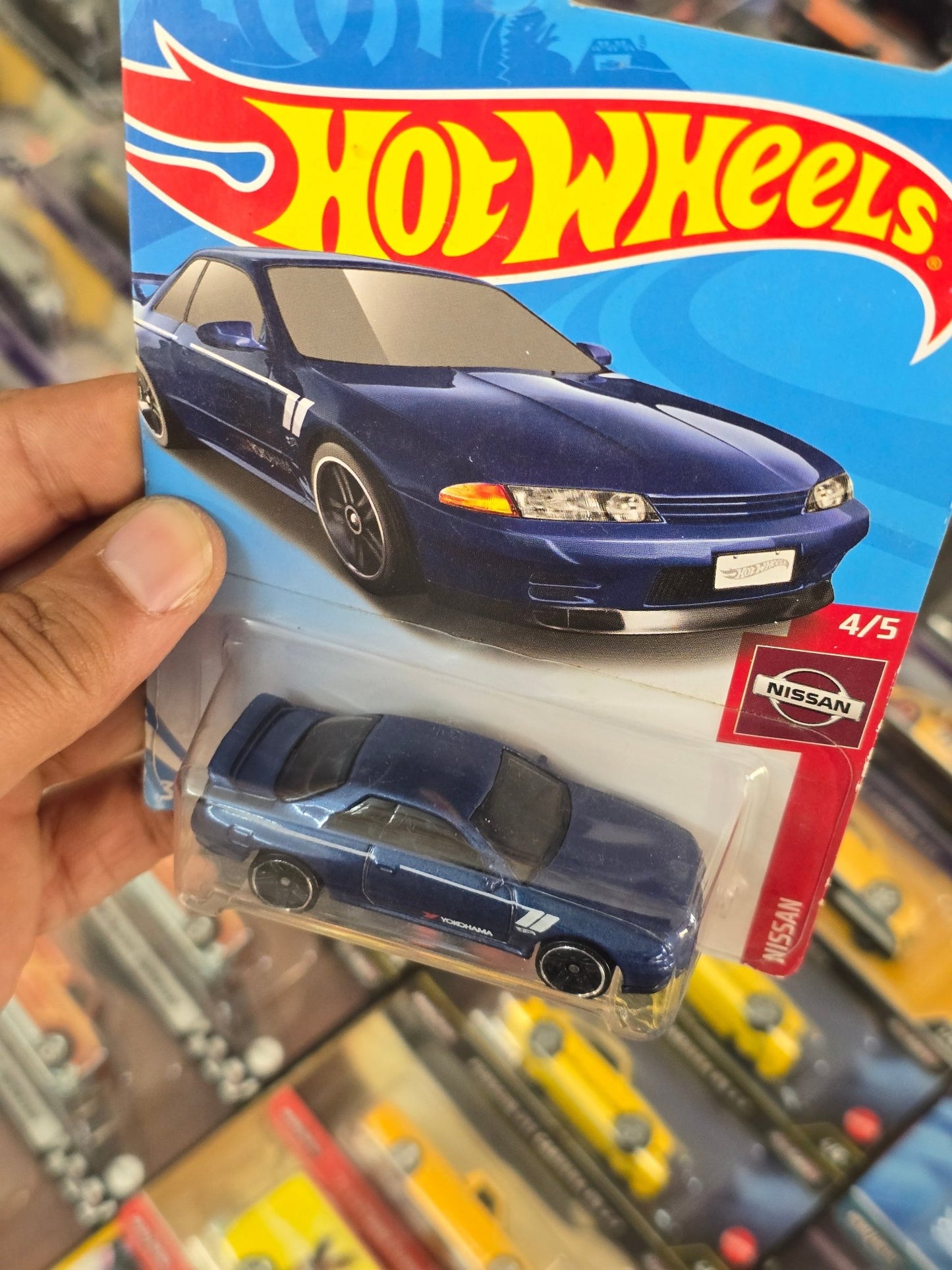 Hot Wheels Nissan Skyline GT - R (BNR32) - Blue (2018 Card) - Kinder Logs
