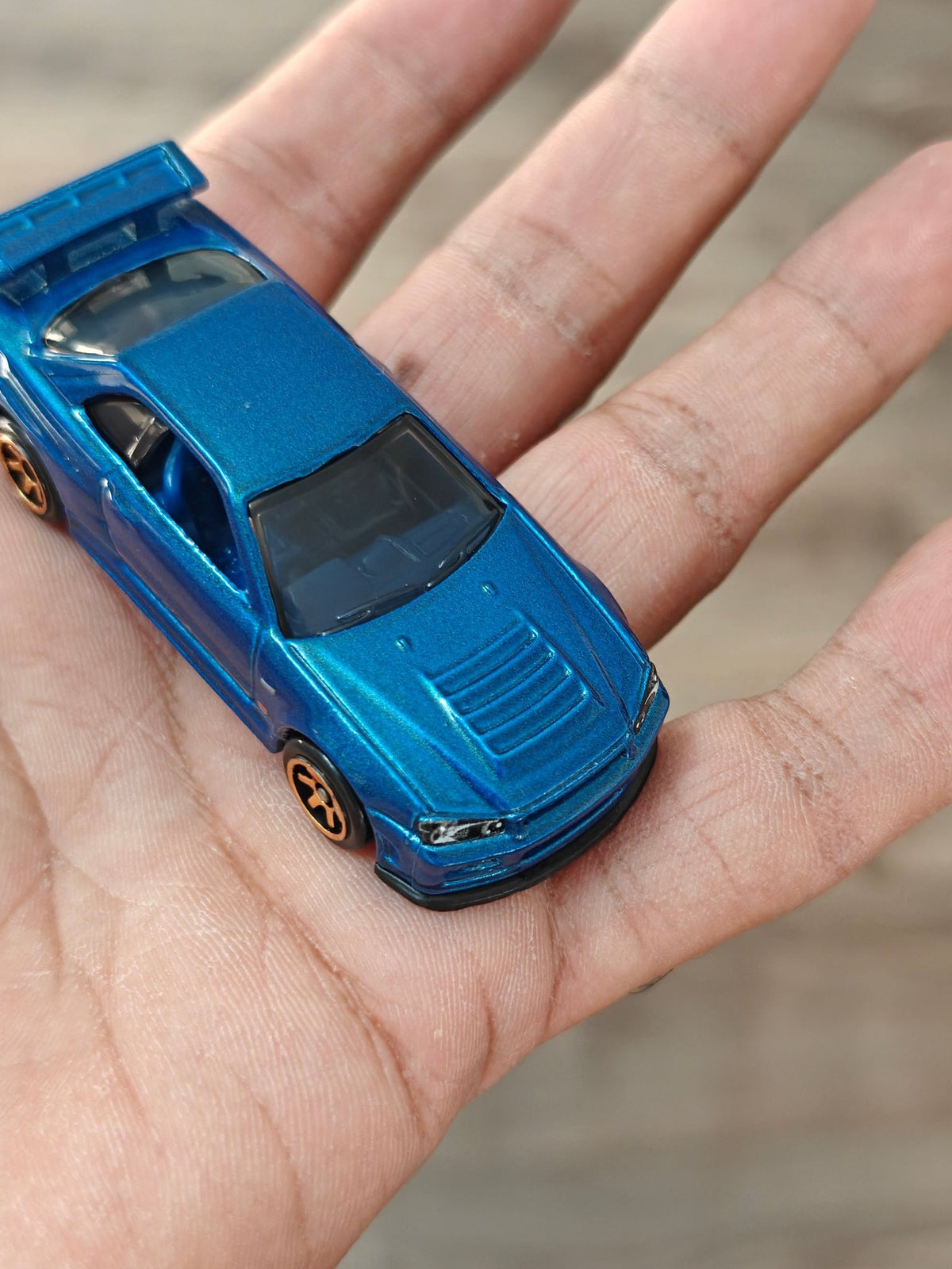Hot Wheels Nissan Skyline GT-R BNR34 - Blue (Uncarded - New) - Kinder Logs