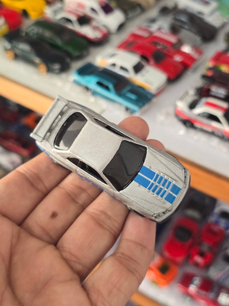Hot Wheels Nissan Skyline GT - R (R34) - Fast & Furious (Uncarded) - Kinder Logs