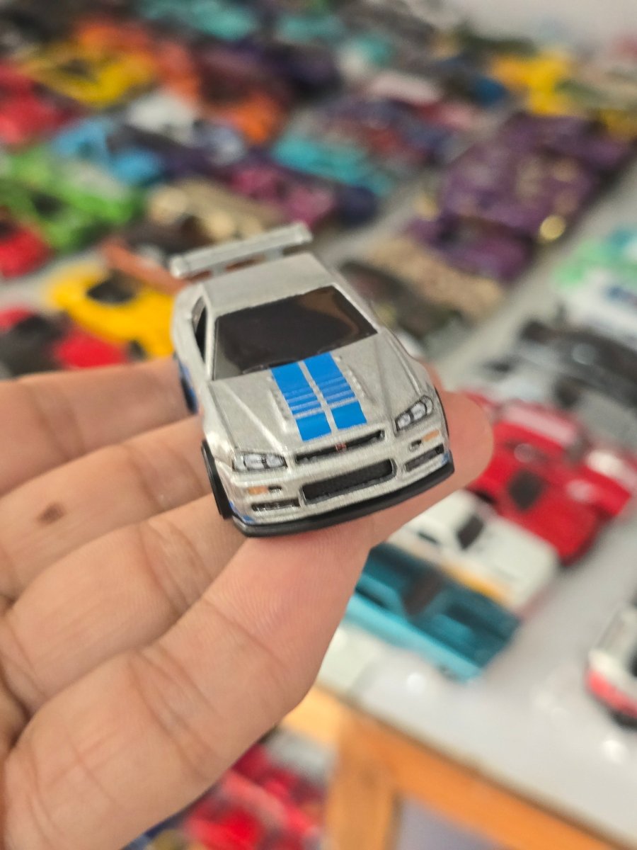 Hot Wheels Nissan Skyline GT - R (R34) - Fast & Furious (Uncarded) - Kinder Logs