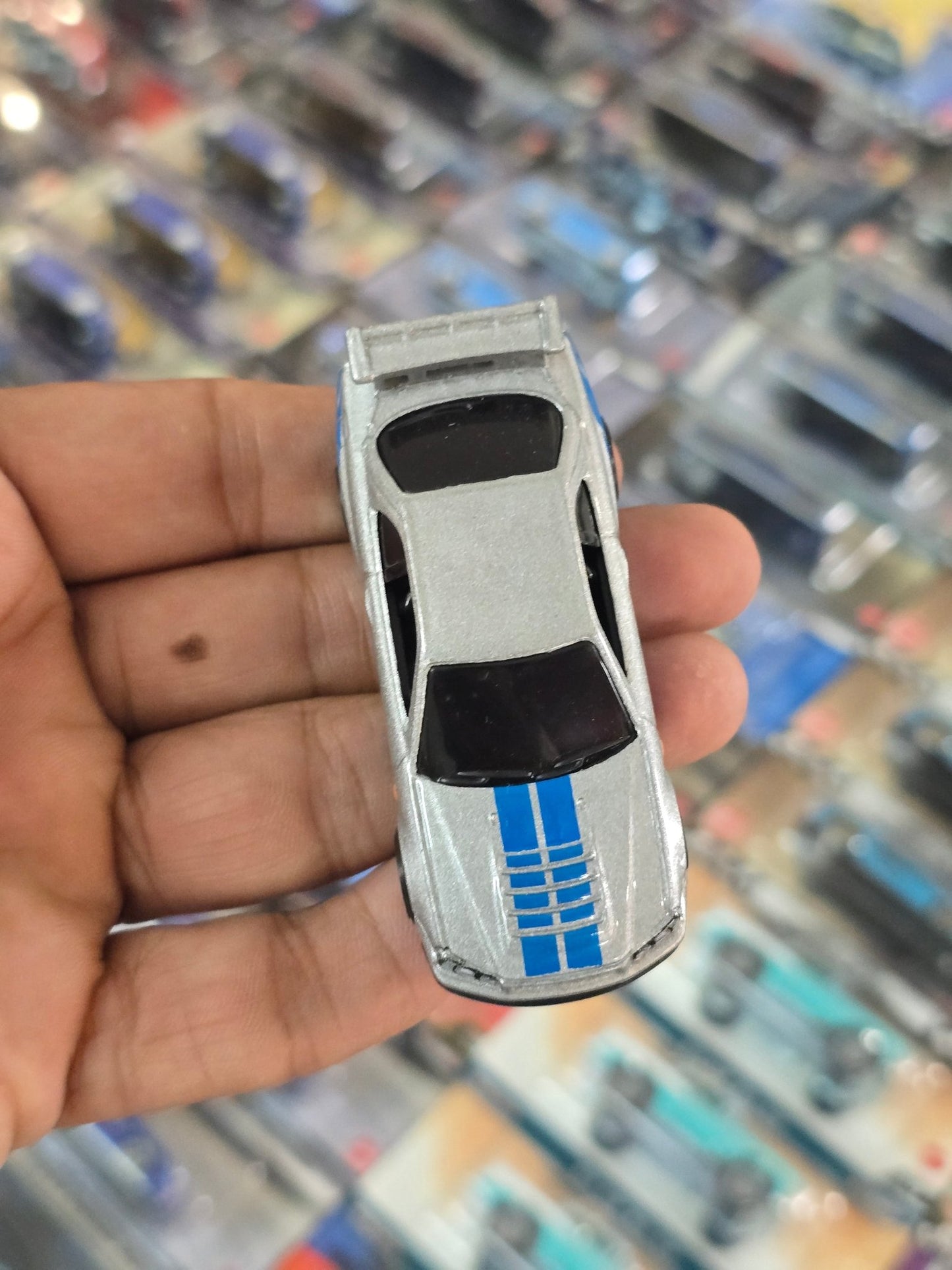 Hot Wheels Nissan Skyline GT - R (R34) - Fast & Furious (Uncarded) - Kinder Logs