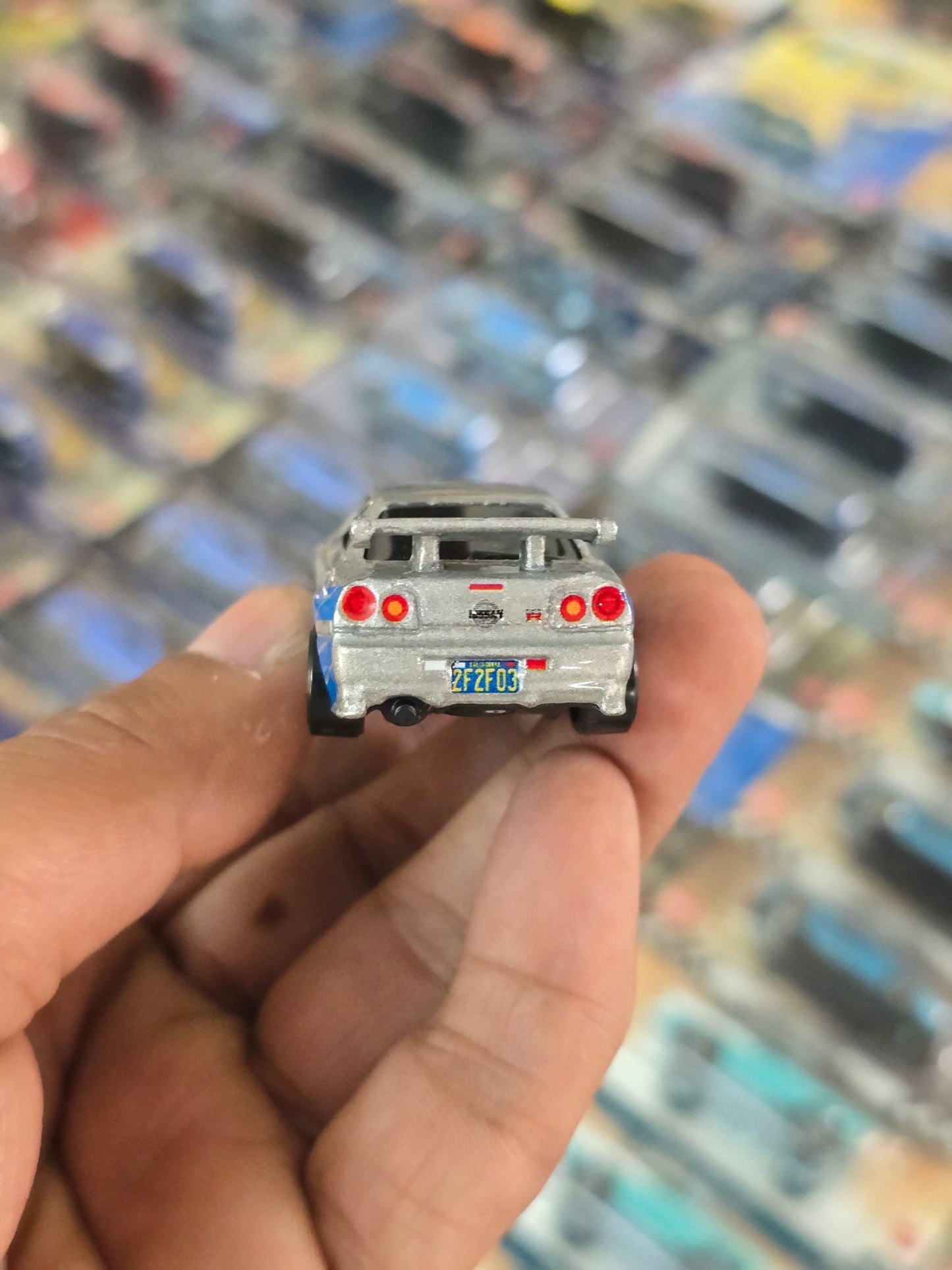 Hot Wheels Nissan Skyline GT - R (R34) - Fast & Furious (Uncarded) - Kinder Logs