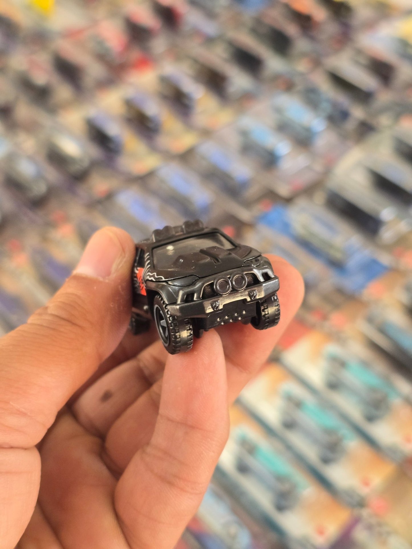 Hot Wheels Off - Duty Adventure SUV (Uncarded) - Kinder Logs