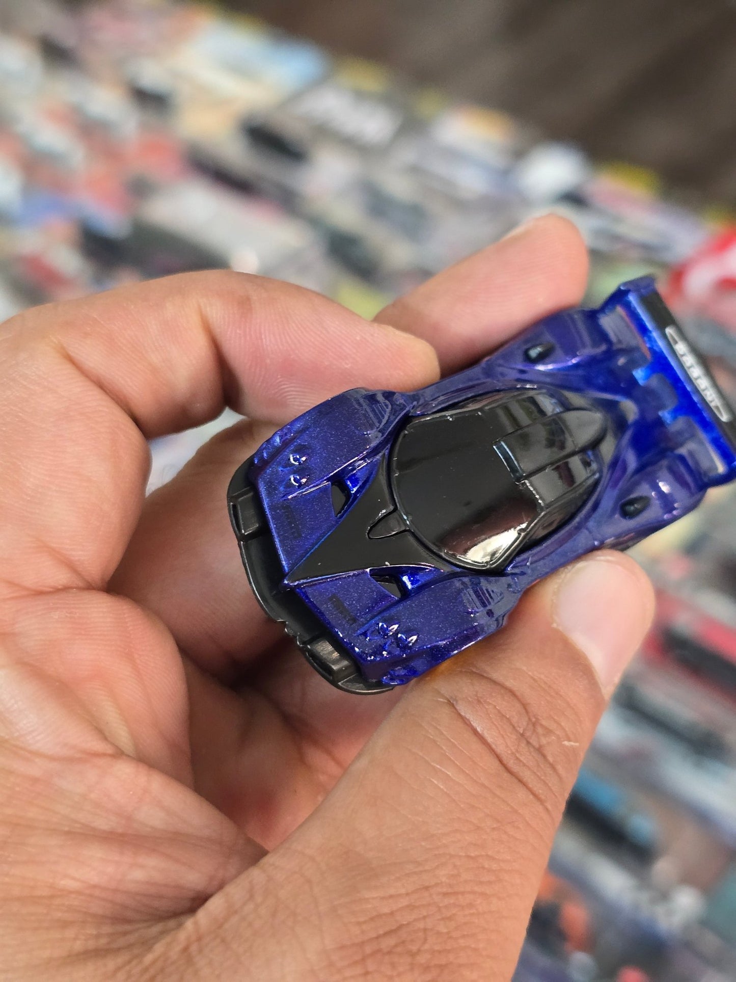 Hot Wheels Pagani Zonda R - Blue (Uncarded) - Kinder Logs