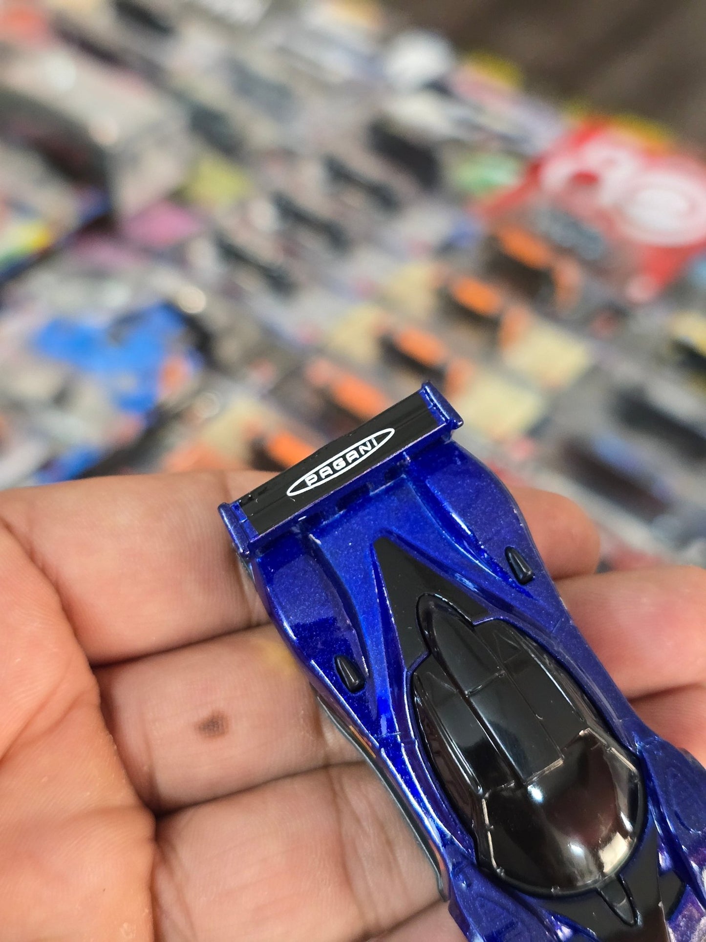 Hot Wheels Pagani Zonda R - Blue (Uncarded) - Kinder Logs