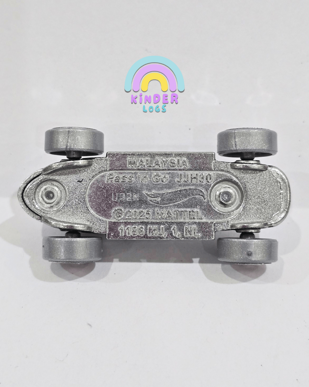 Hot Wheels Pass 'n Go Monopoly 90th Anniversary (Uncarded - New) - Kinder Logs