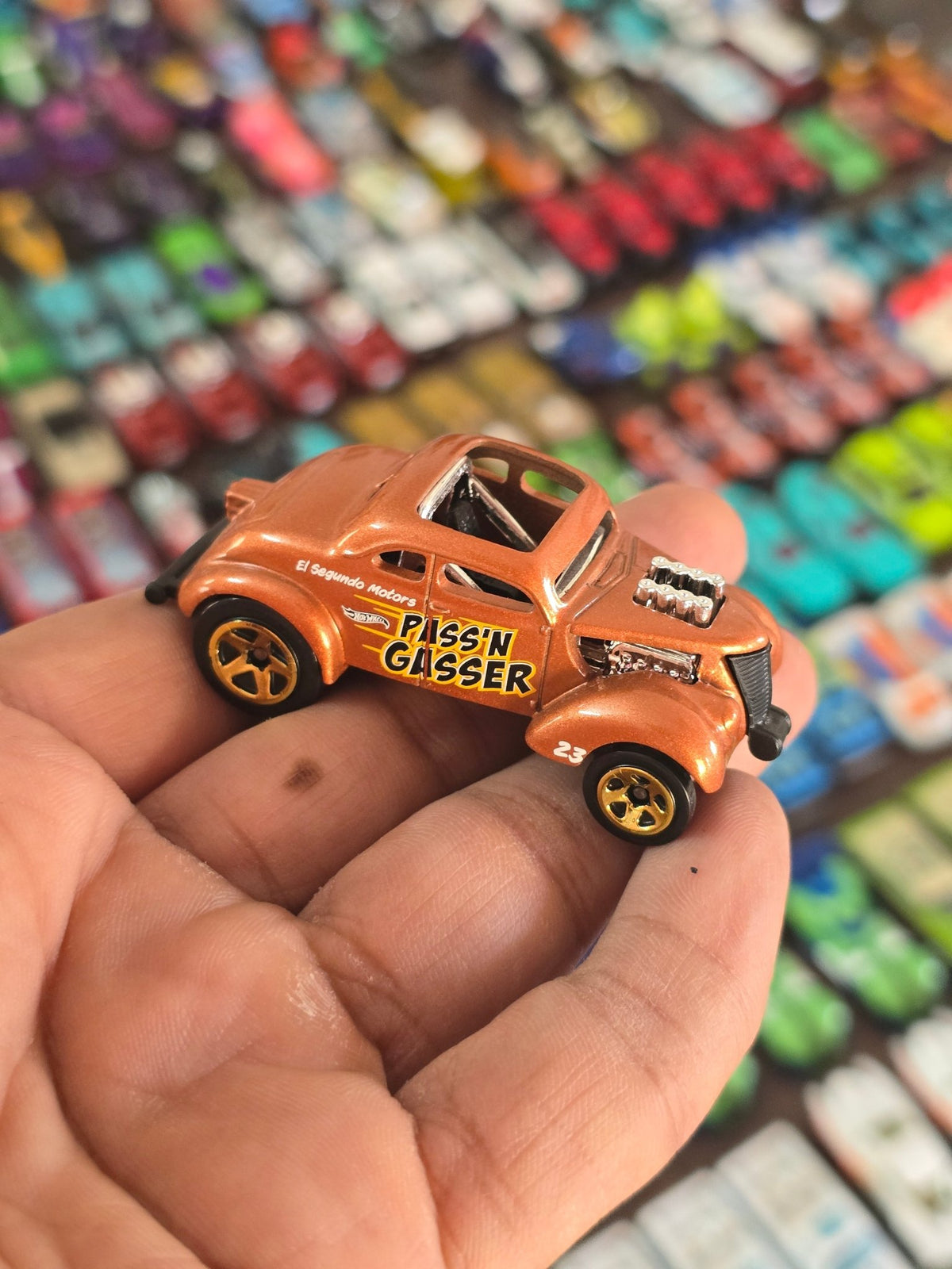 Hot Wheels Pass'N Gasser (Uncarded - New) - Kinder Logs