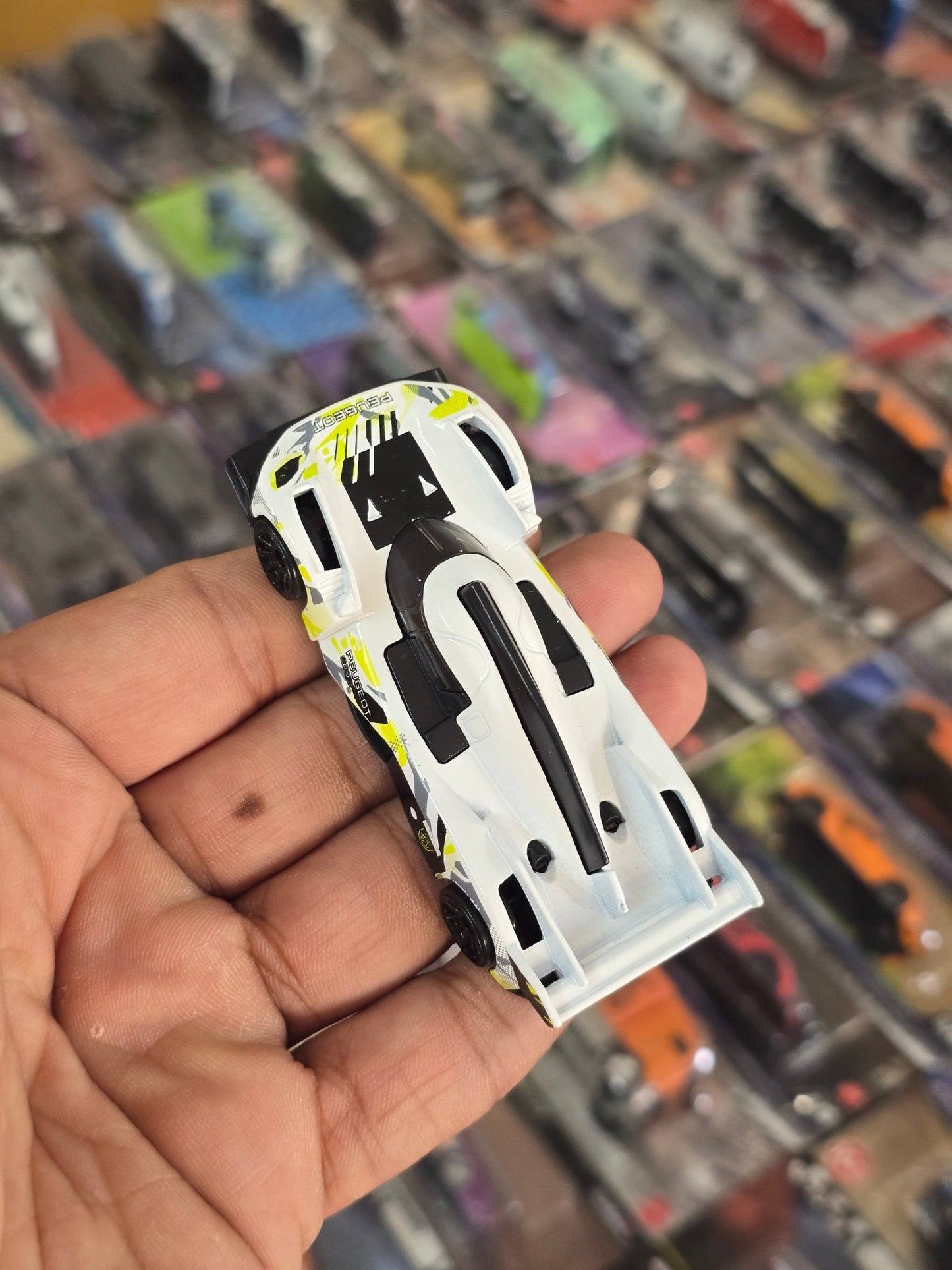 Hot Wheels Peugeot 9X8 Hypercar (Uncarded) - Kinder Logs