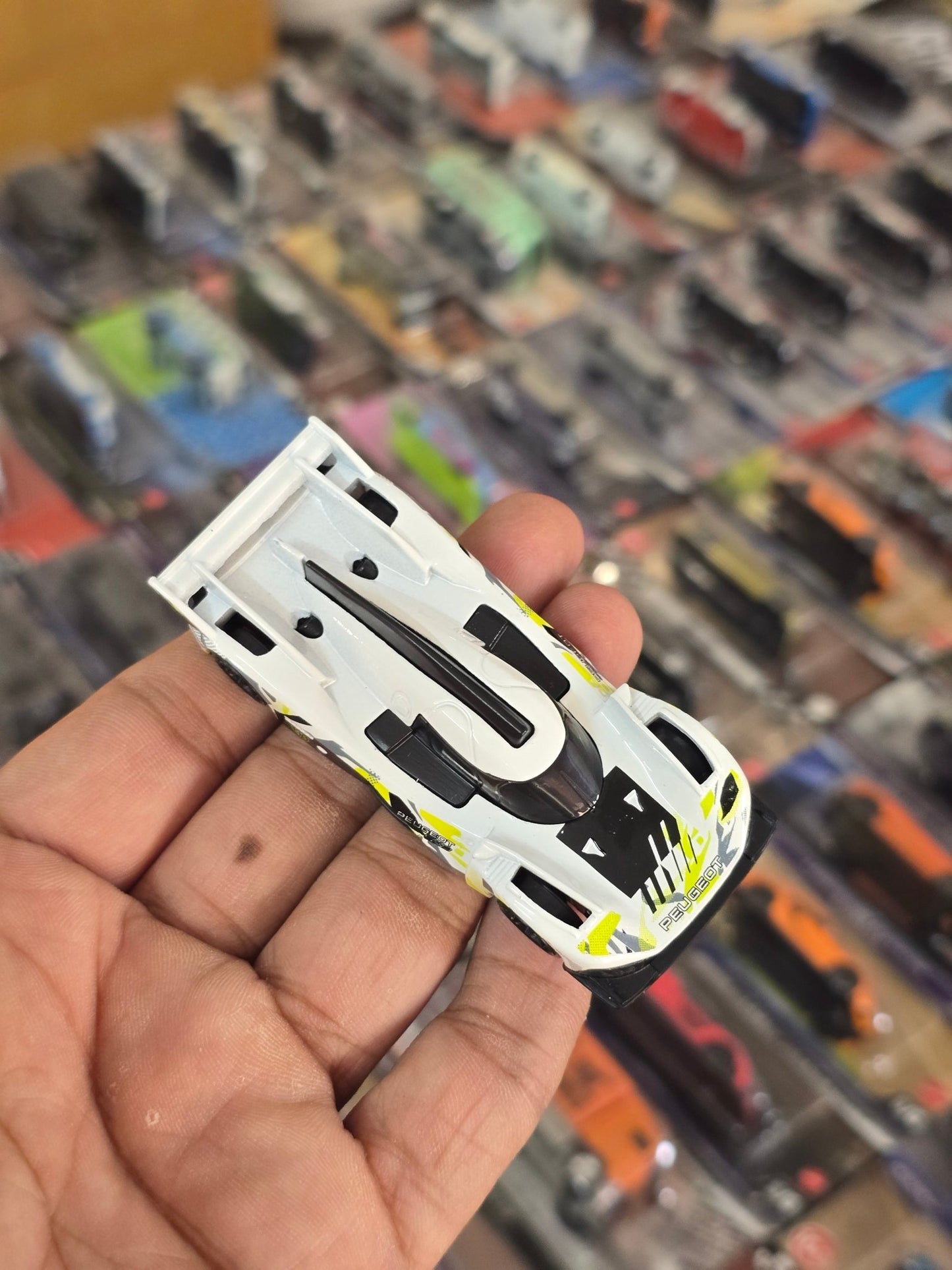 Hot Wheels Peugeot 9X8 Hypercar (Uncarded) - Kinder Logs