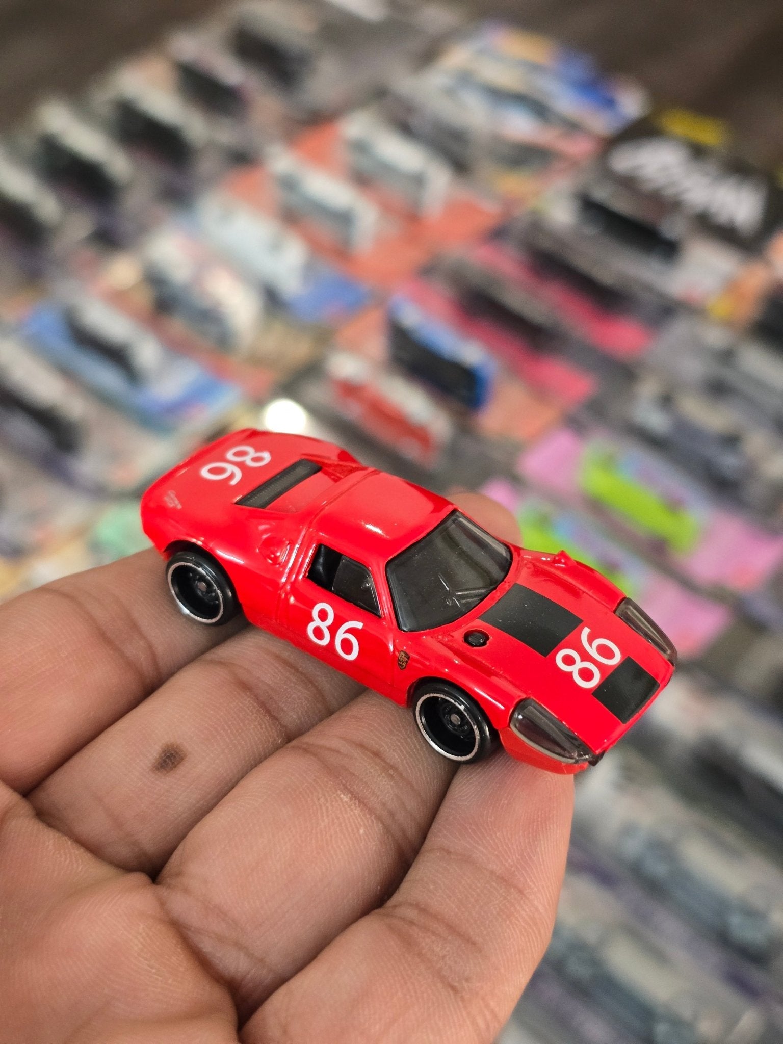 Hot Wheels Porsche 904 Carrera GTS - Red (Uncarded) - Kinder Logs