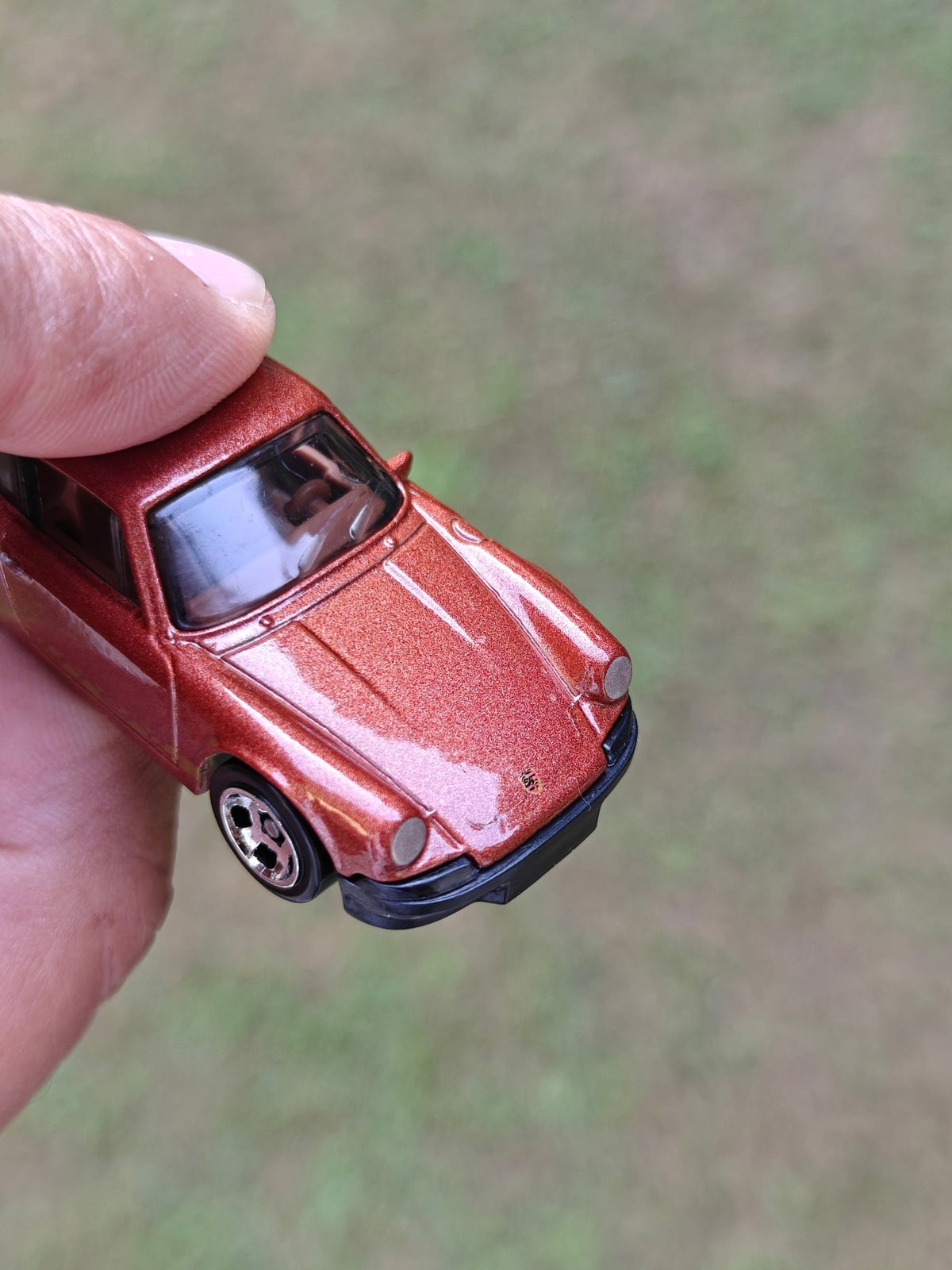 Hot Wheels Porsche 911 Carrera RS 2.7 - Brown (Uncarded - New) - Kinder Logs