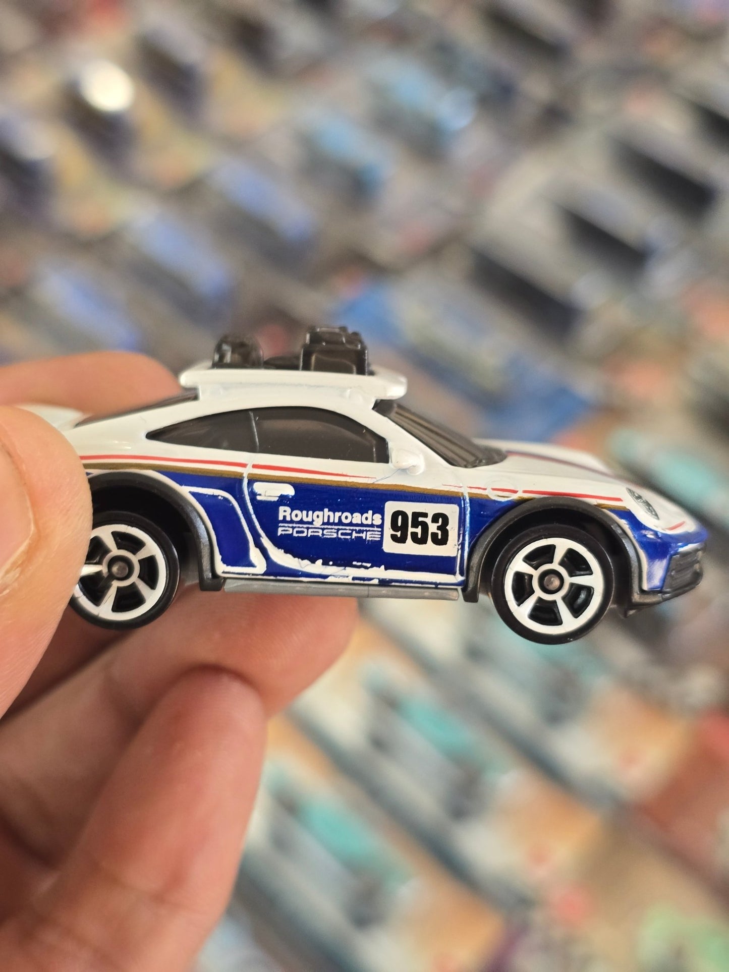 Hot Wheels Porsche 911 Rallye (Uncarded) - Kinder Logs