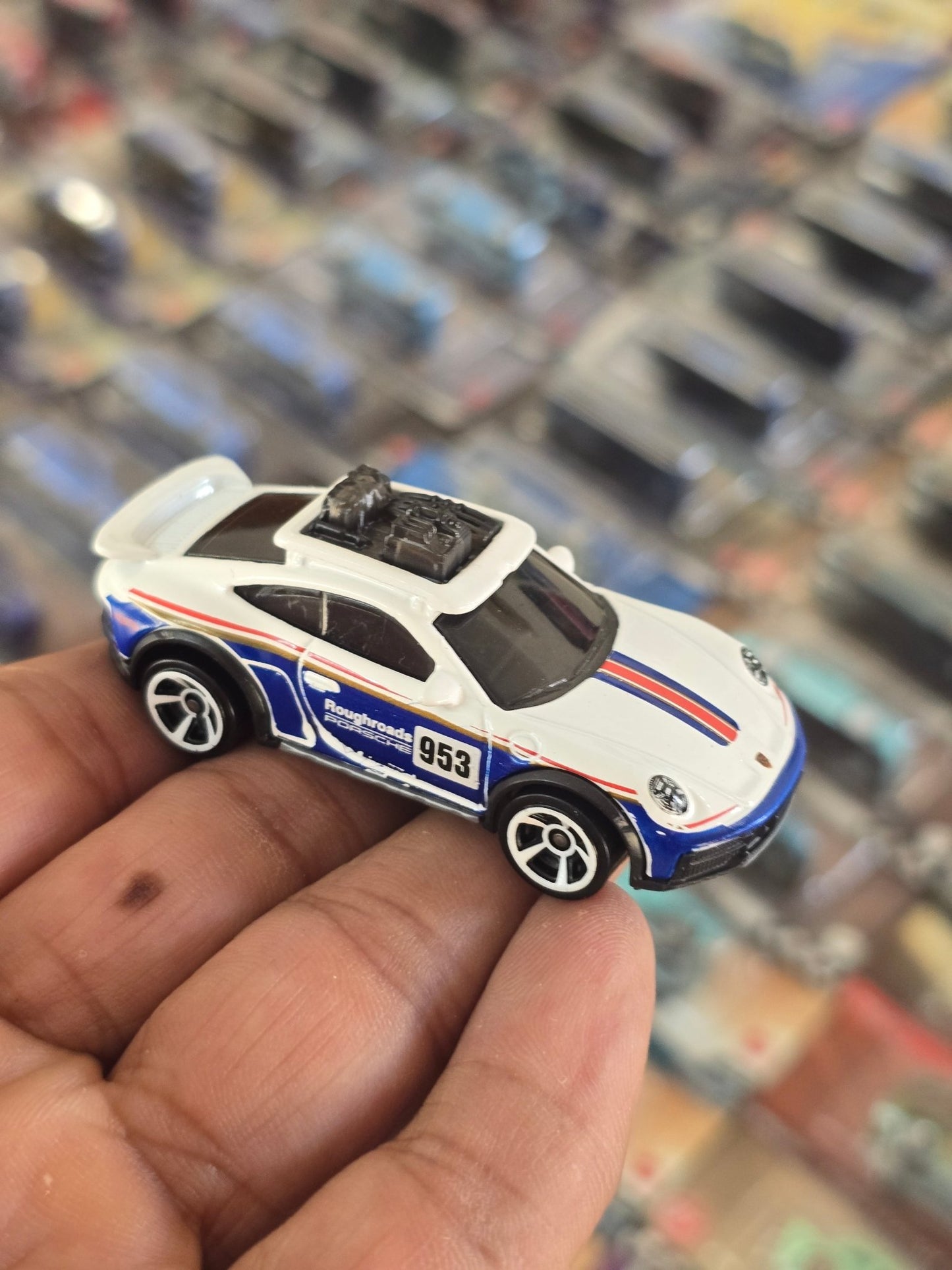 Hot Wheels Porsche 911 Rallye (Uncarded) - Kinder Logs