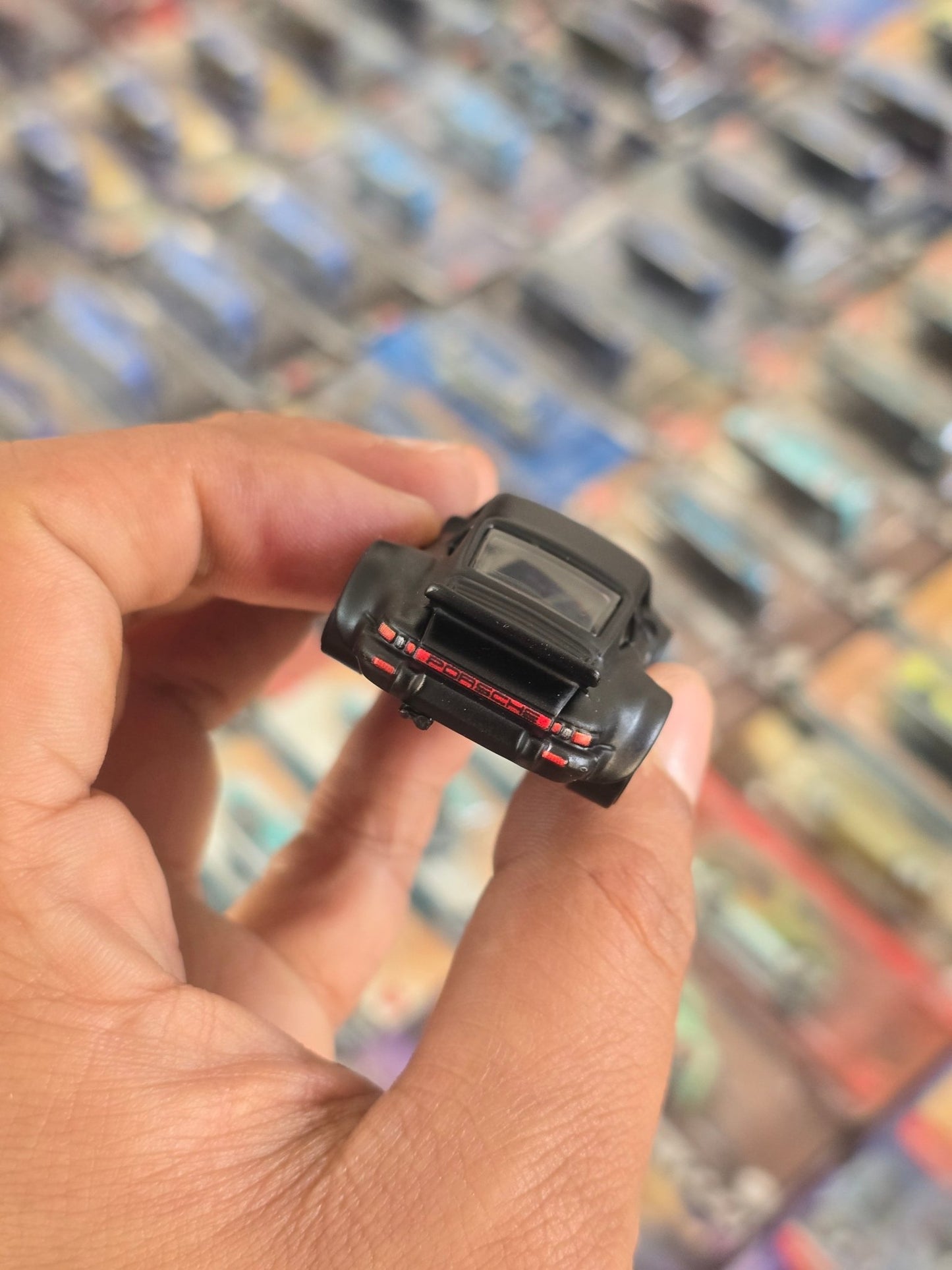Hot Wheels Porsche 934 Turbo RSR Neon Speeders - Matte Black (Uncarded) - Kinder Logs