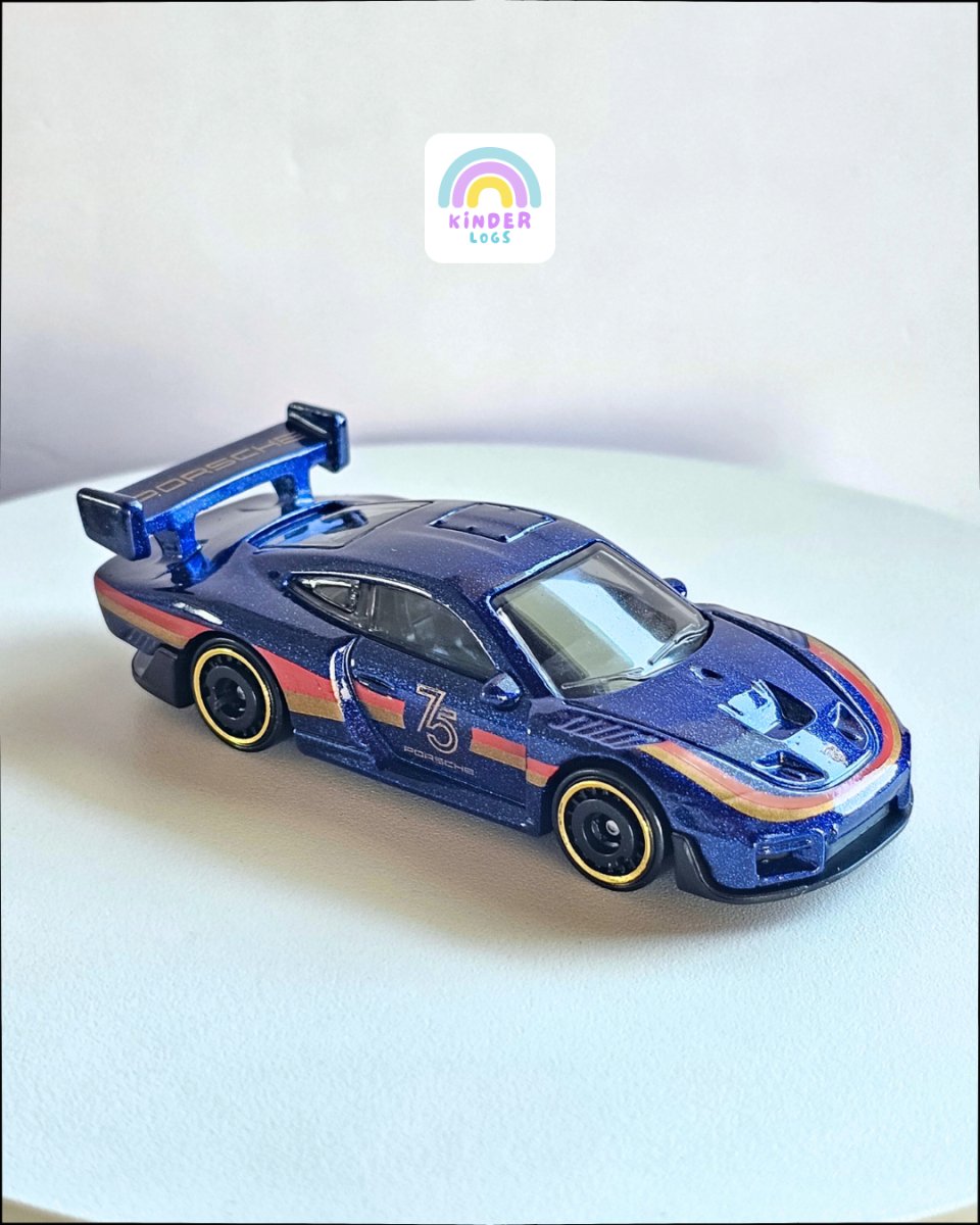 Hot Wheels Porsche 935 (Uncarded) - Kinder Logs