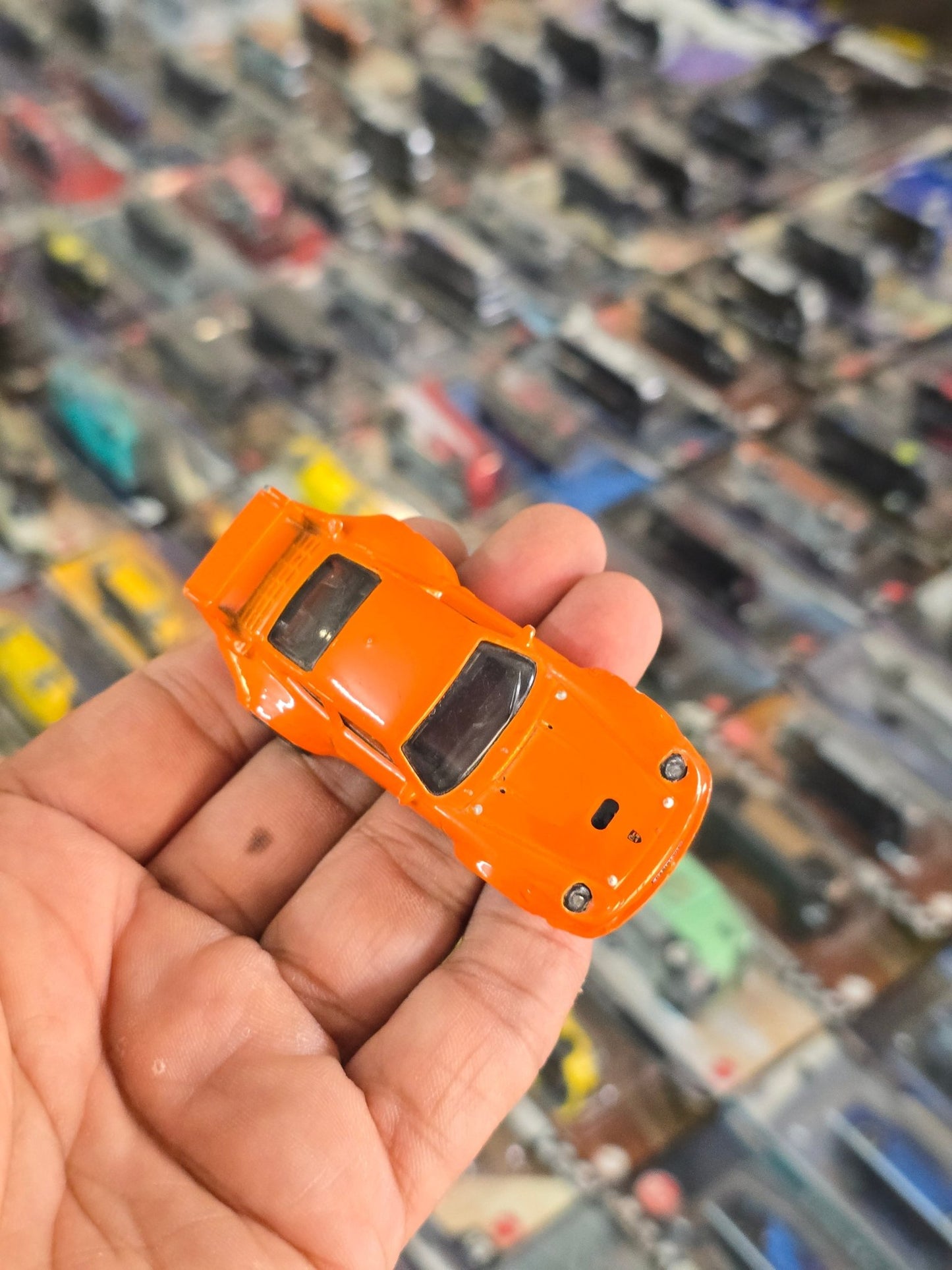 Hot Wheels Porsche 993 GT2 Widebody (X8240) - Orange (Used Car) - Kinder Logs