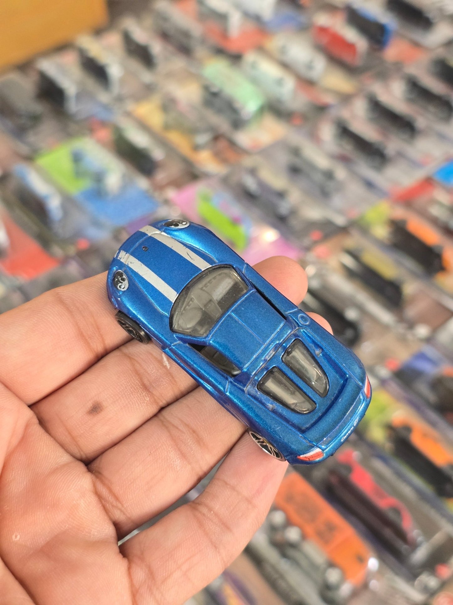 Hot Wheels Porsche Carrera GT - Blue (Used Car) - Kinder Logs