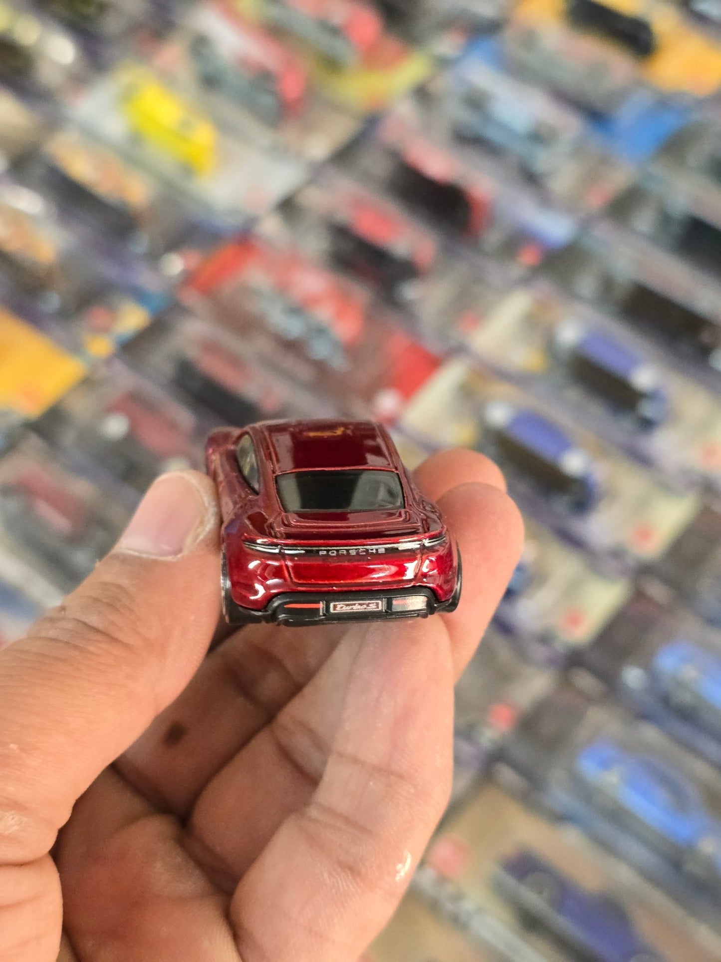 Hot Wheels Porsche Taycan Turbo S - Red (Uncarded) - Kinder Logs