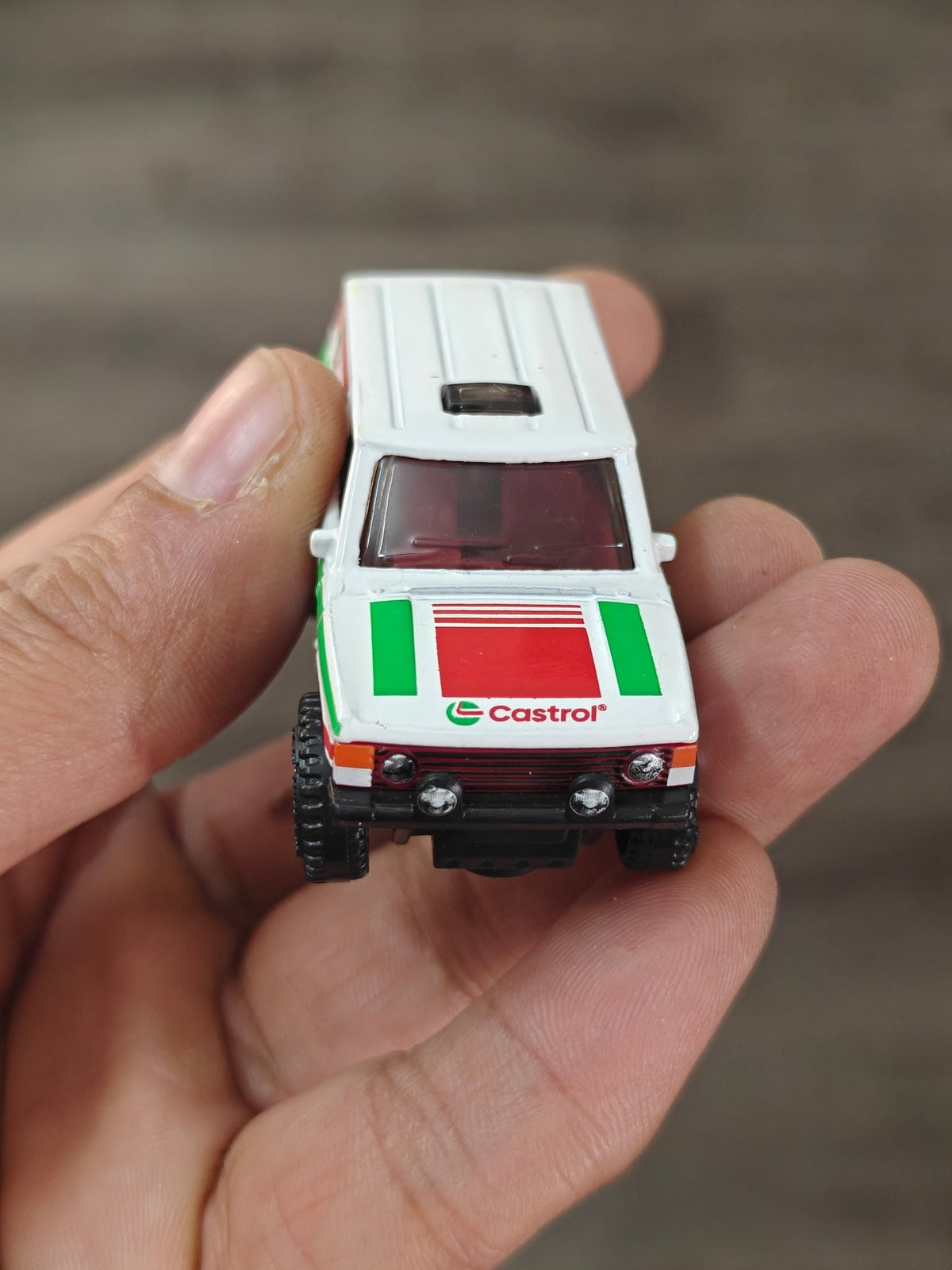 Hot Wheels Range Rover Classic - White (Uncarded) - Kinder Logs