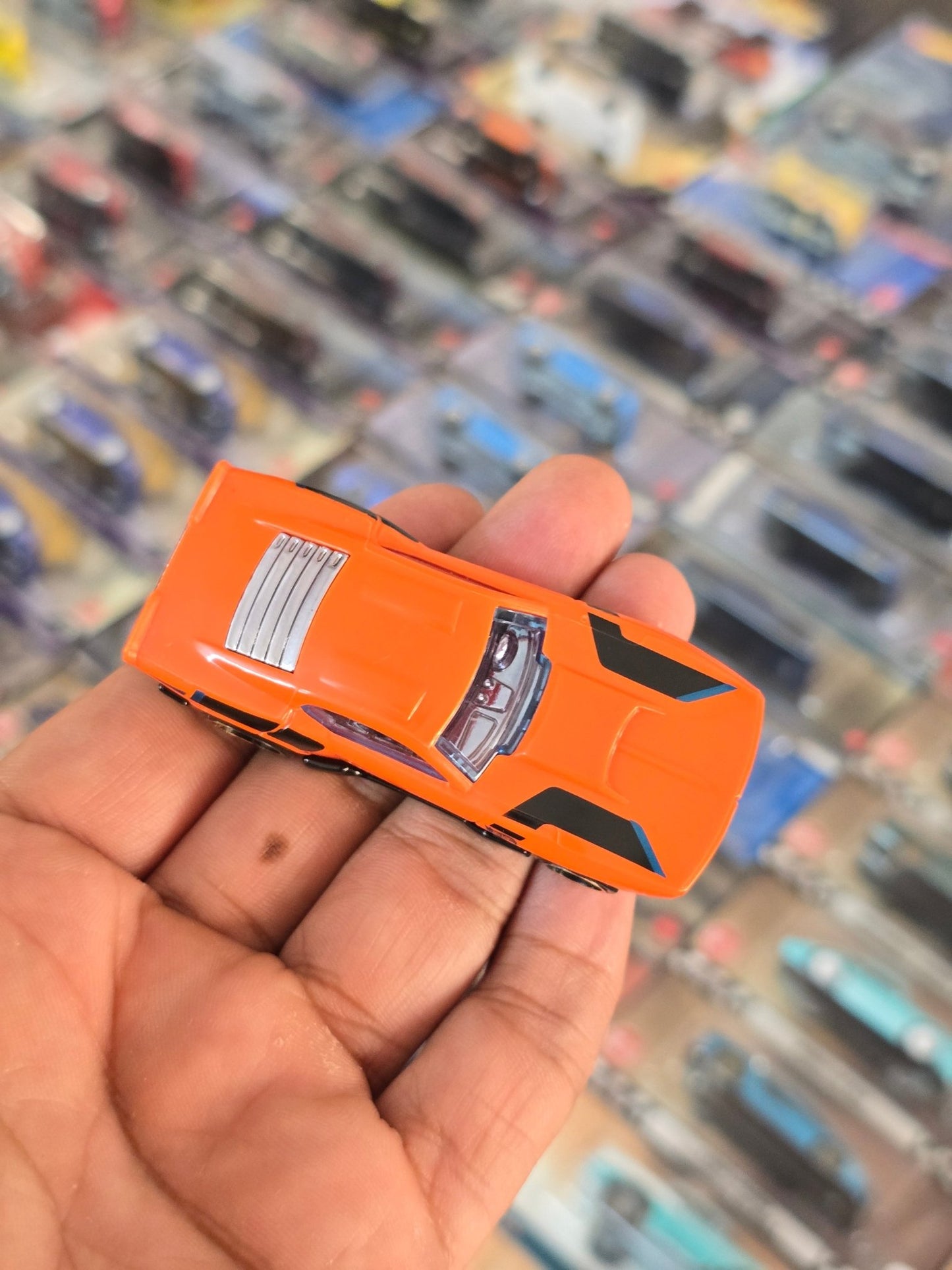 Hot Wheels Ravenger S/T (Uncarded) - Kinder Logs