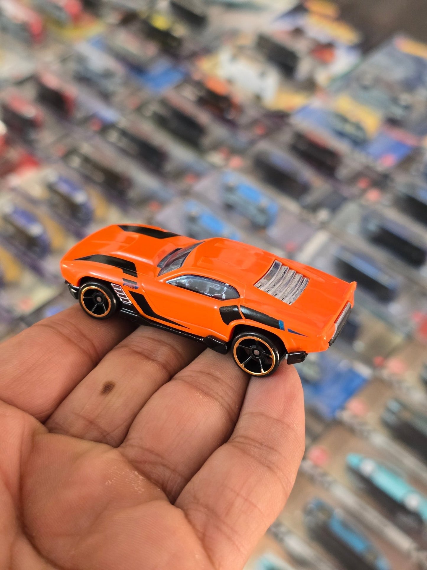 Hot Wheels Ravenger S/T (Uncarded) - Kinder Logs