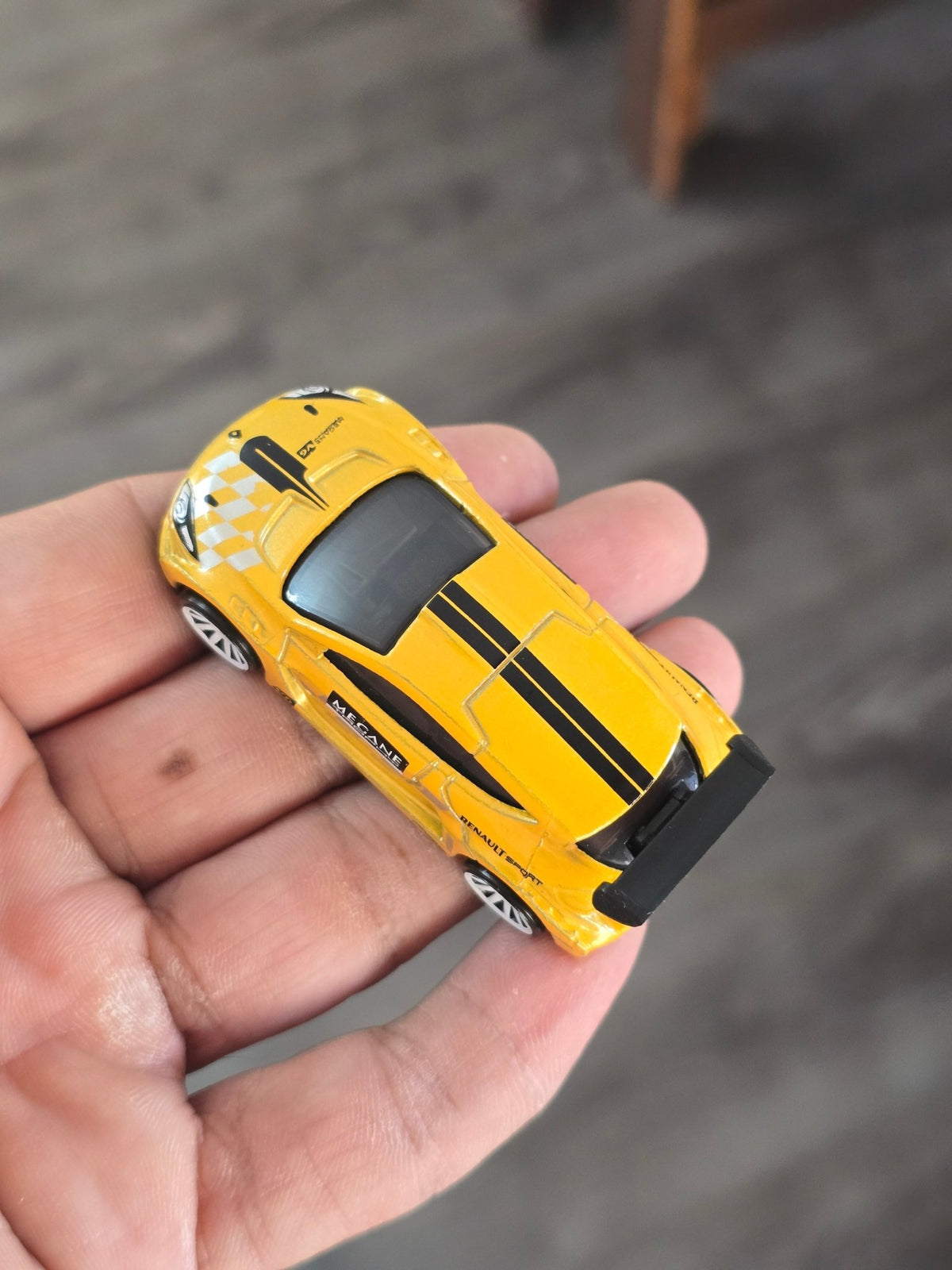 Hot Wheels Renault Megane Trophy - Yellow (Uncarded - New) - Kinder Logs