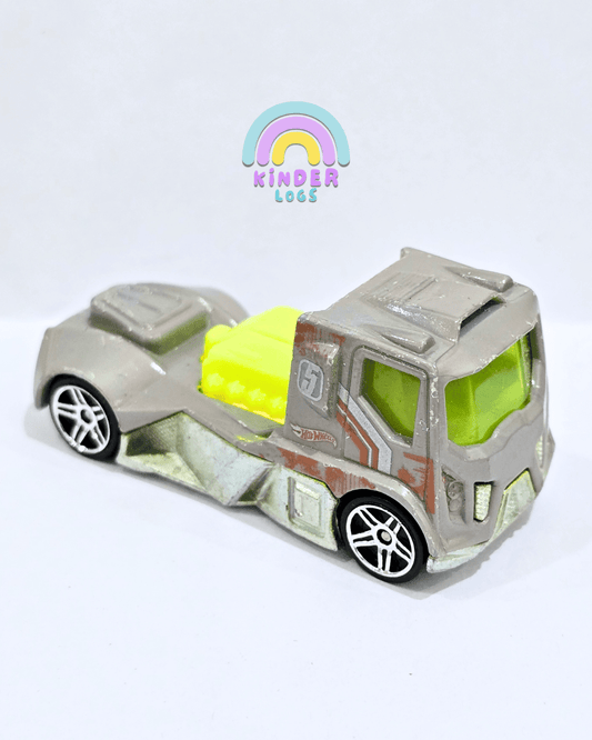 Hot Wheels Rennen Rig T9689 - Rare Truck (Used Car) - Kinder Logs