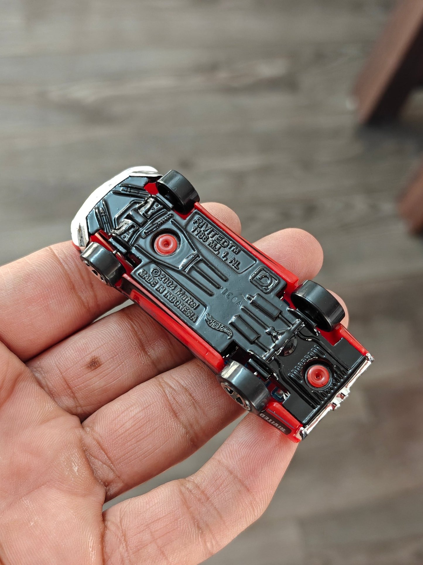 Hot Wheels Rivited - Red (Uncarded - New) - Kinder Logs