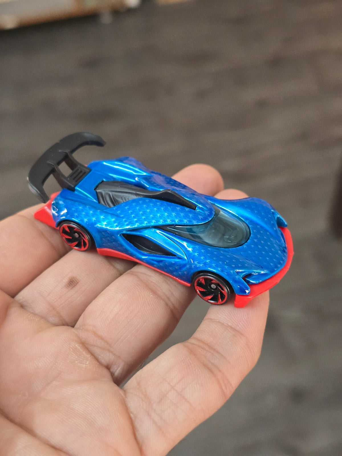 Hot Wheels Street Shrieker - Blue (Uncarded - New) - Kinder Logs