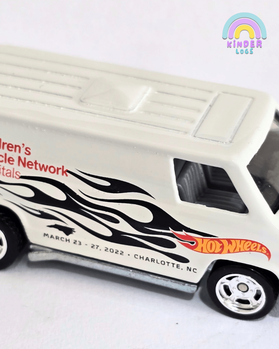 Hot Wheels Super Van - 22nd Annual Collectors Nationals - White (Uncarded) - Kinder Logs