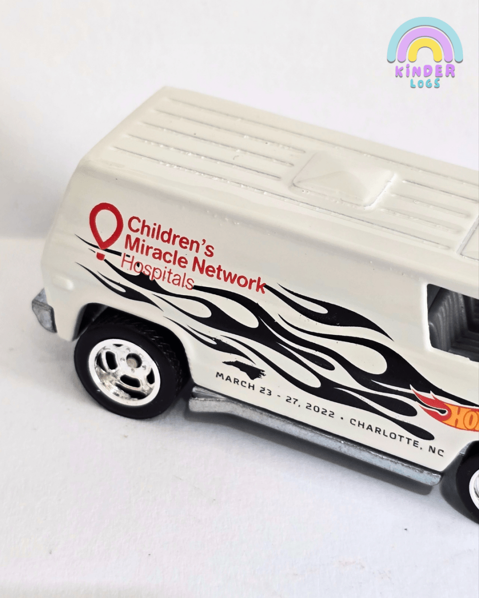 Hot Wheels Super Van - 22nd Annual Collectors Nationals - White (Uncarded) - Kinder Logs