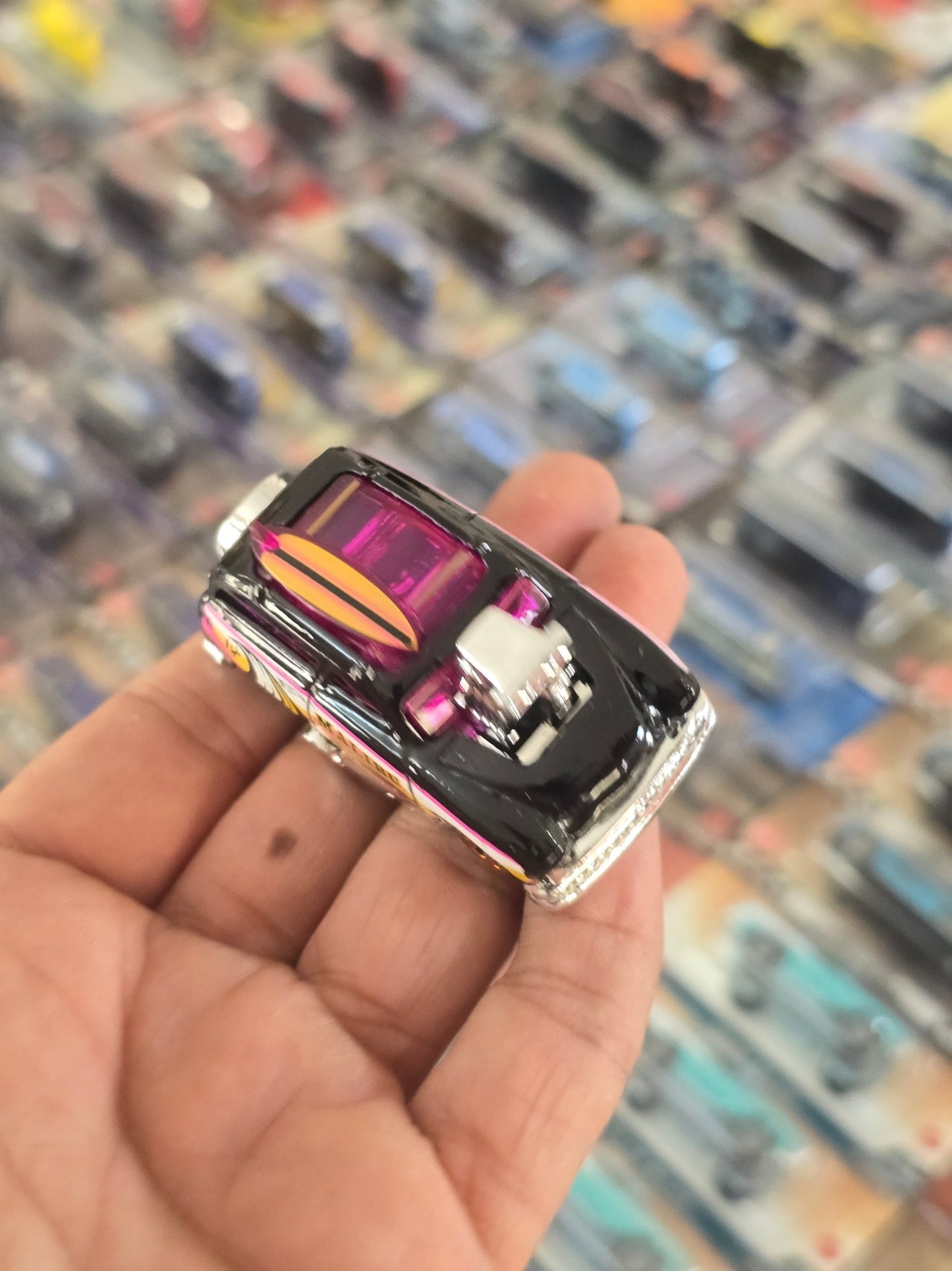 Hot Wheels Surf 'N' Turf Malibu (Uncarded) - Kinder Logs