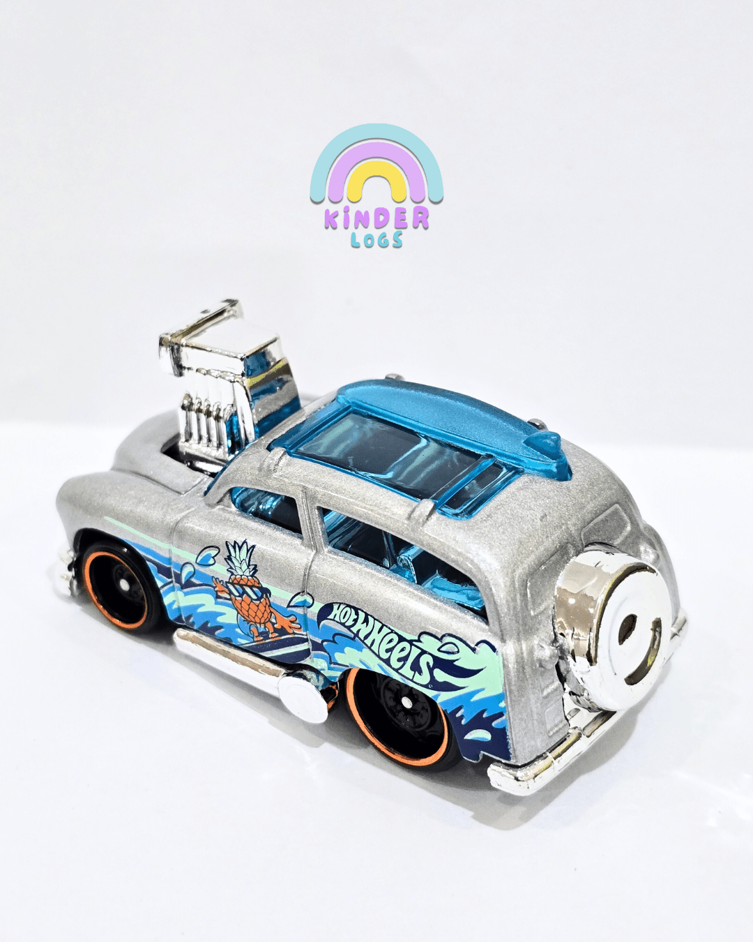 Hot Wheels Surf 'N' Turf Pineapple Edition (Uncarded) - Kinder Logs
