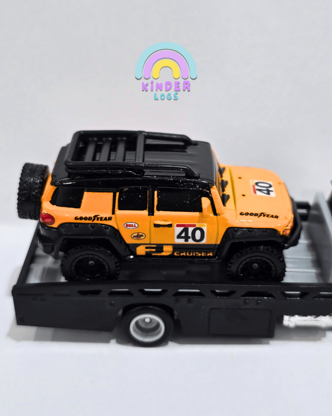 Hot Wheels Team Transport Horizon Hauler & Toyota FJ Cruiser (Uncarded) - Kinder Logs