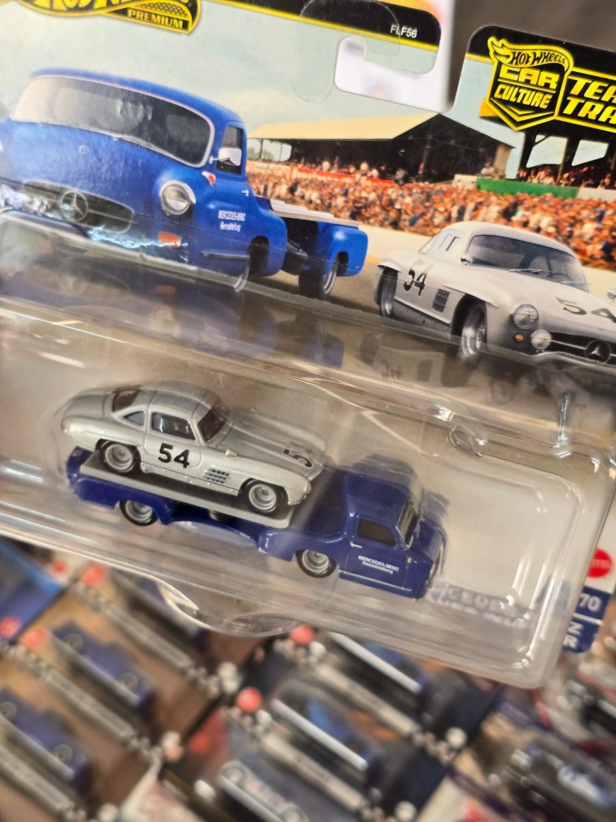 Hot Wheels Team Transport Mercedes - Benz 300SL With 1955 Blaues Wunder - Kinder Logs