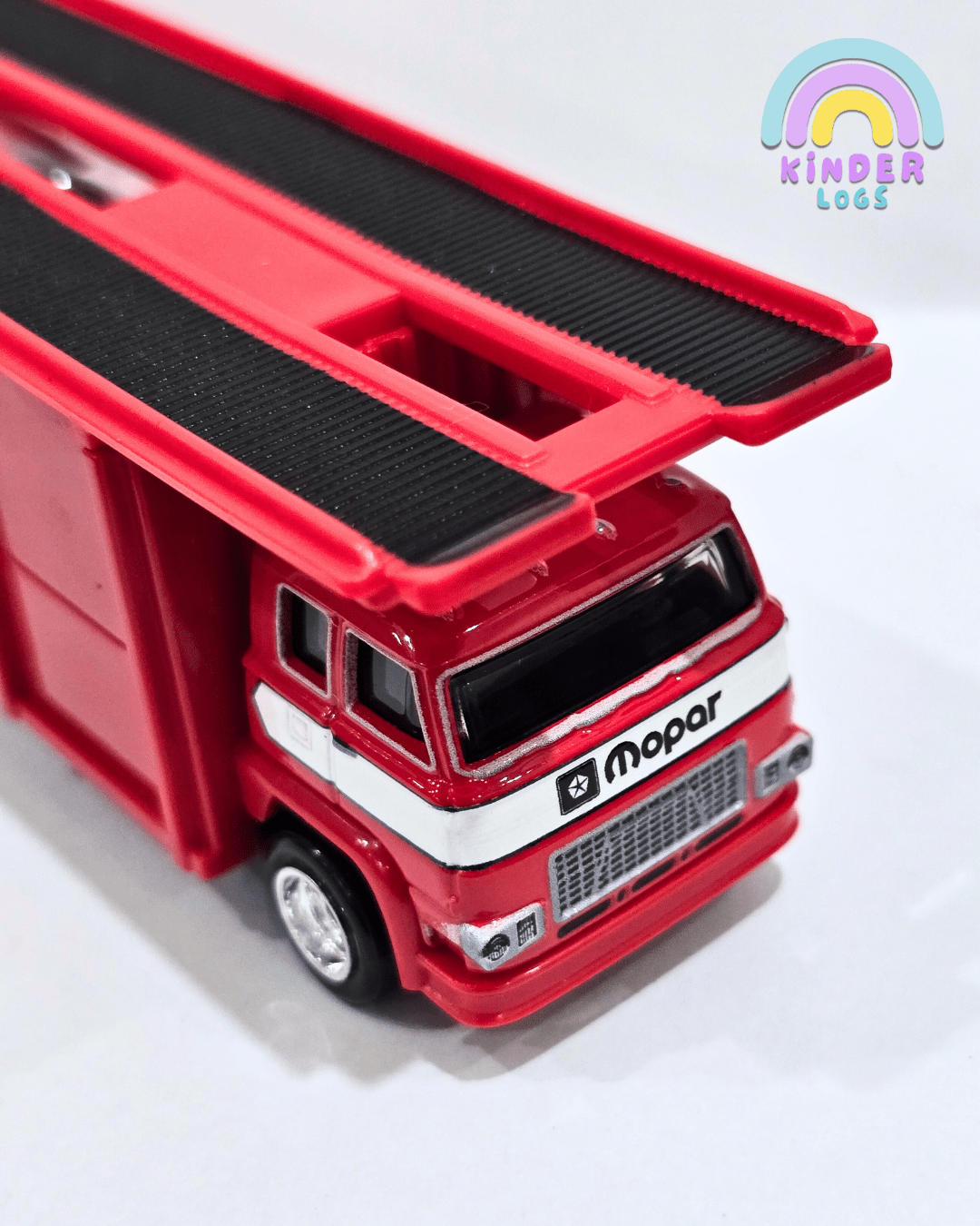 Hot Wheels Team Transport 'Second Story Lorry' & 1973 Plymouth Duster (Uncarded) - Kinder Logs