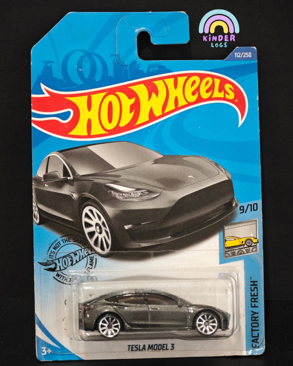 Hot Wheels Tesla Model 3 Sedan - Kinder Logs